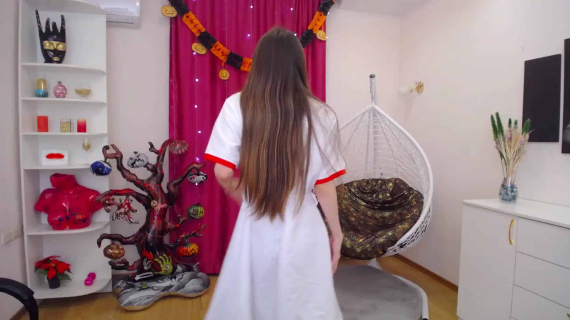 Gallery image thumbnail from Milim_Nava's myfreecams stream on, 10/31/2023, 09:41 image 10 of 20