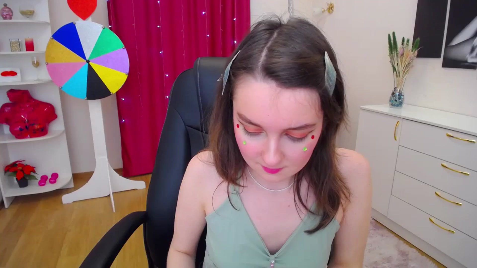 Gallery image thumbnail from Milim_Nava's myfreecams stream on, 11/04/2023, 15:01 image 8 of 20
