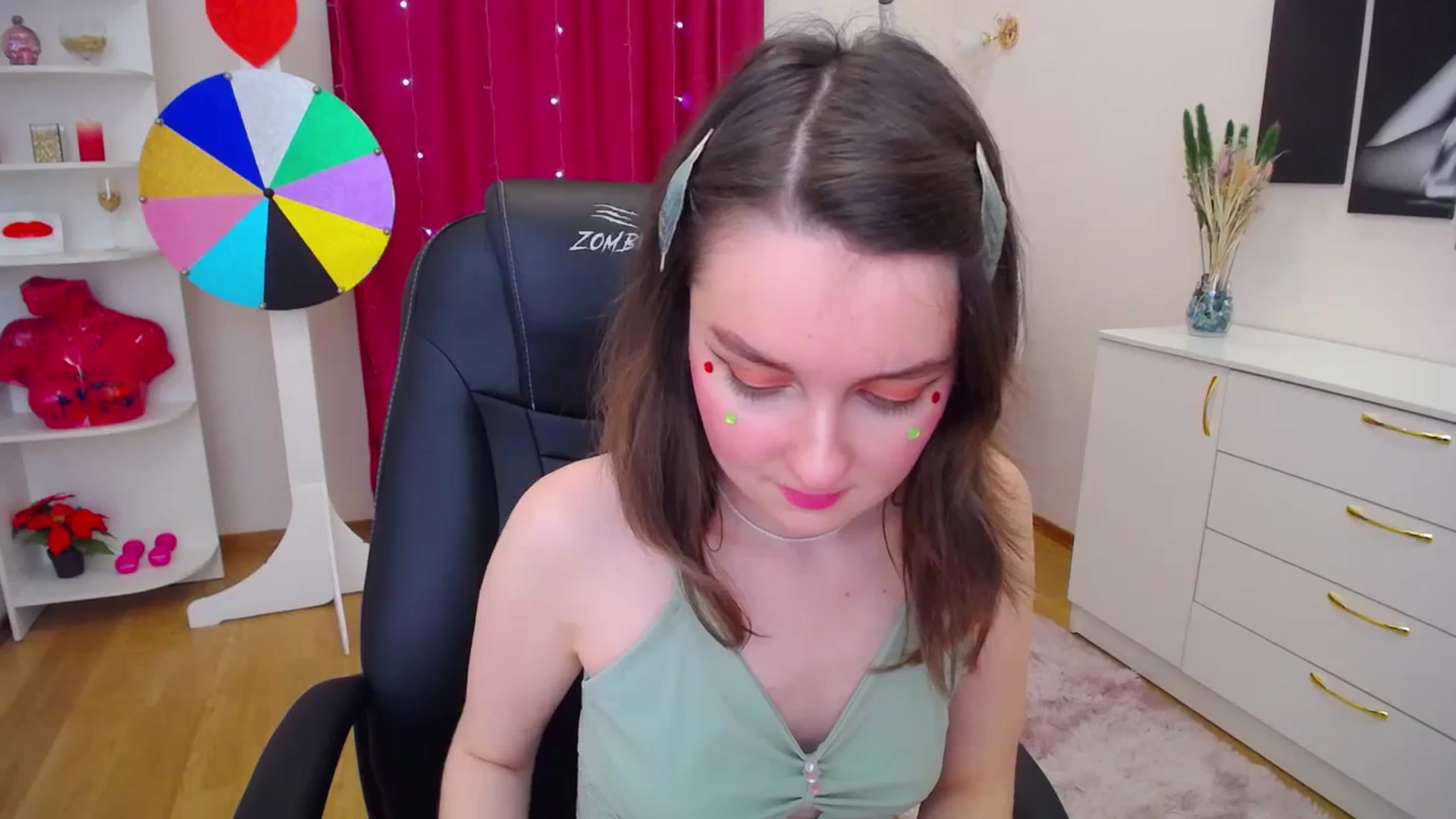 Gallery image thumbnail from Milim_Nava's myfreecams stream on, 11/04/2023, 15:01 image 10 of 20