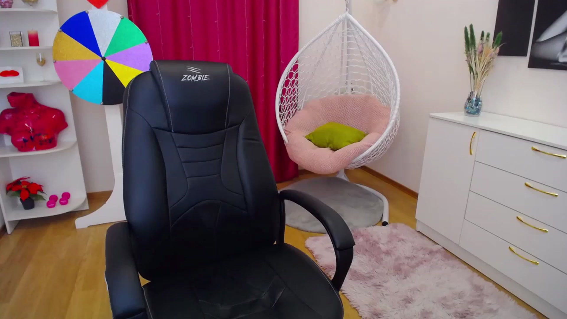 Gallery image thumbnail from Milim_Nava's myfreecams stream on, 11/04/2023, 15:27 image 2 of 20