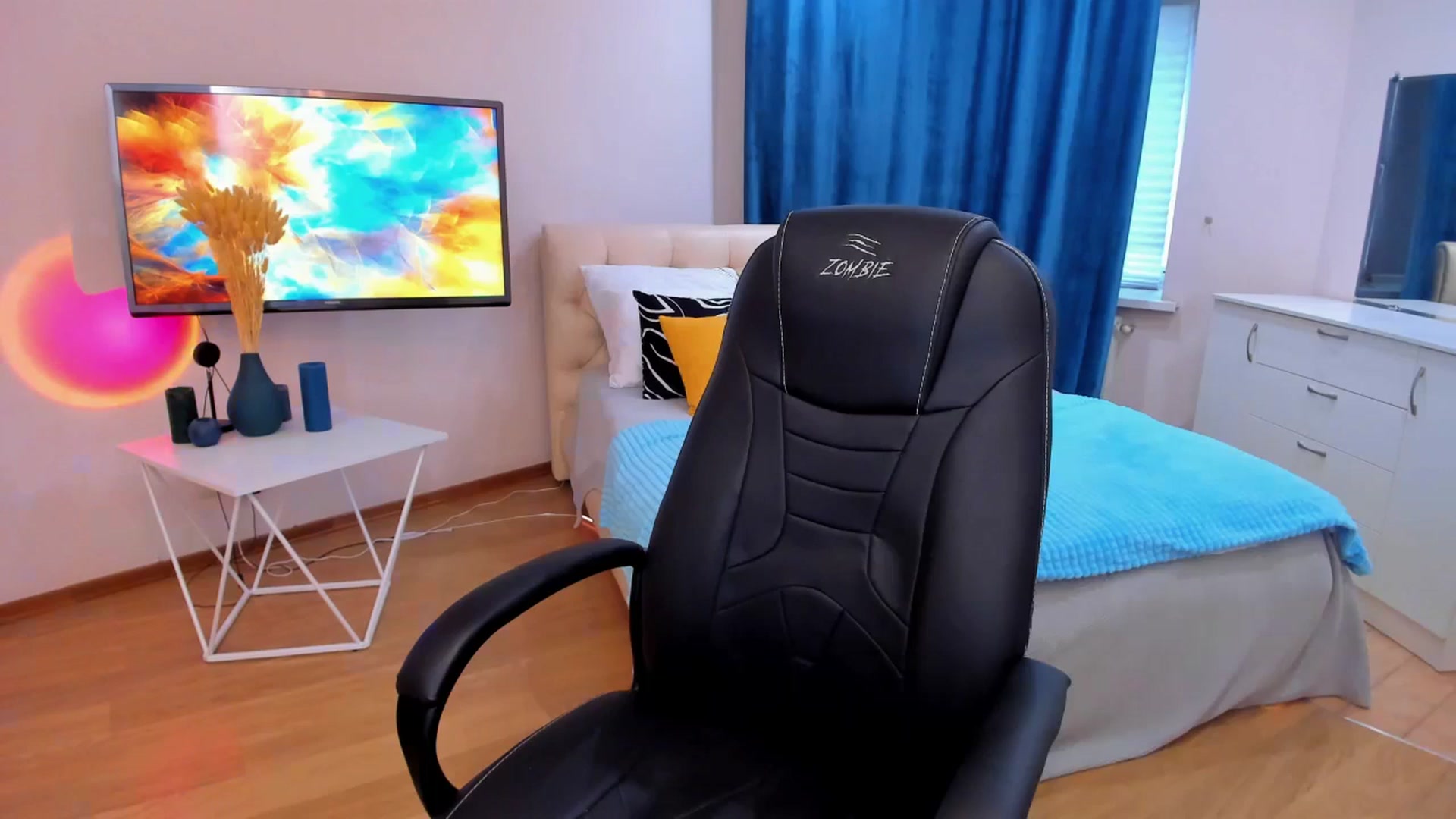 Gallery image thumbnail from Milim_Nava's myfreecams stream on, 11/06/2023, 06:25 image 11 of 20