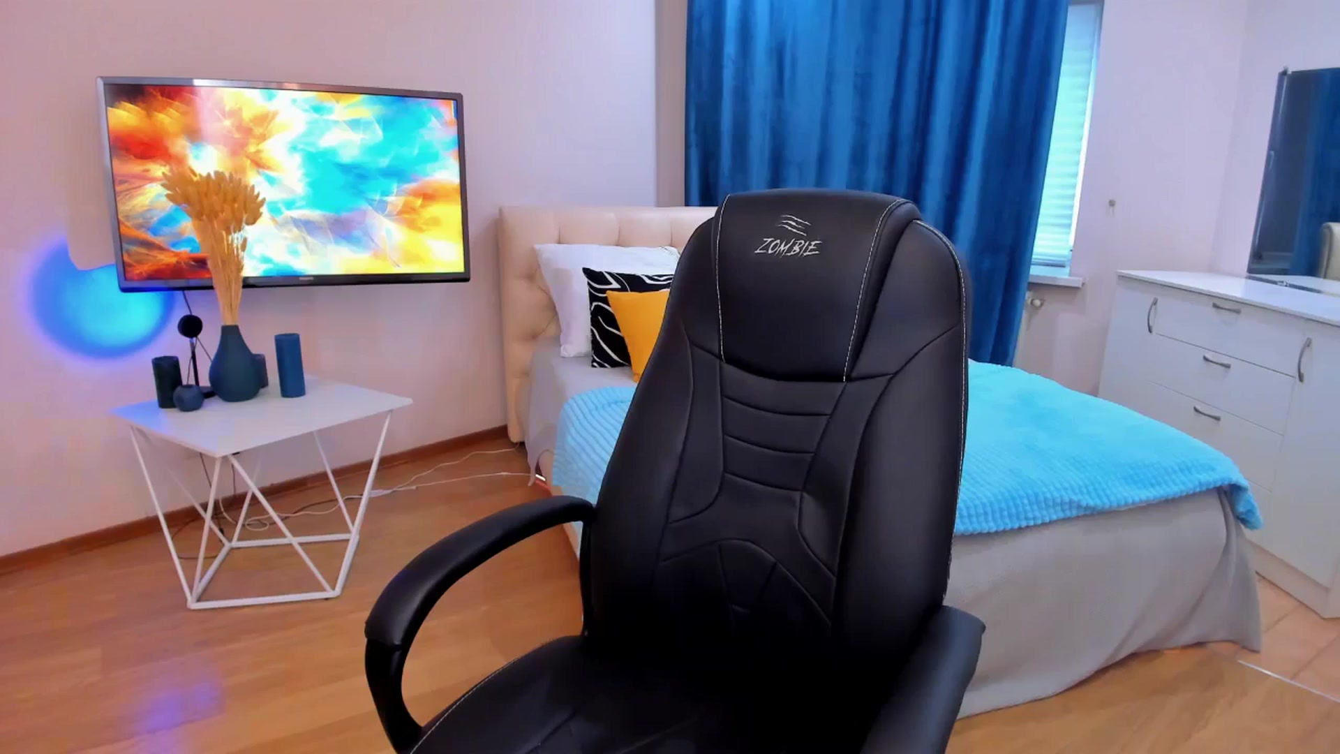Gallery image thumbnail from Milim_Nava's myfreecams stream on, 11/06/2023, 06:25 image 12 of 20
