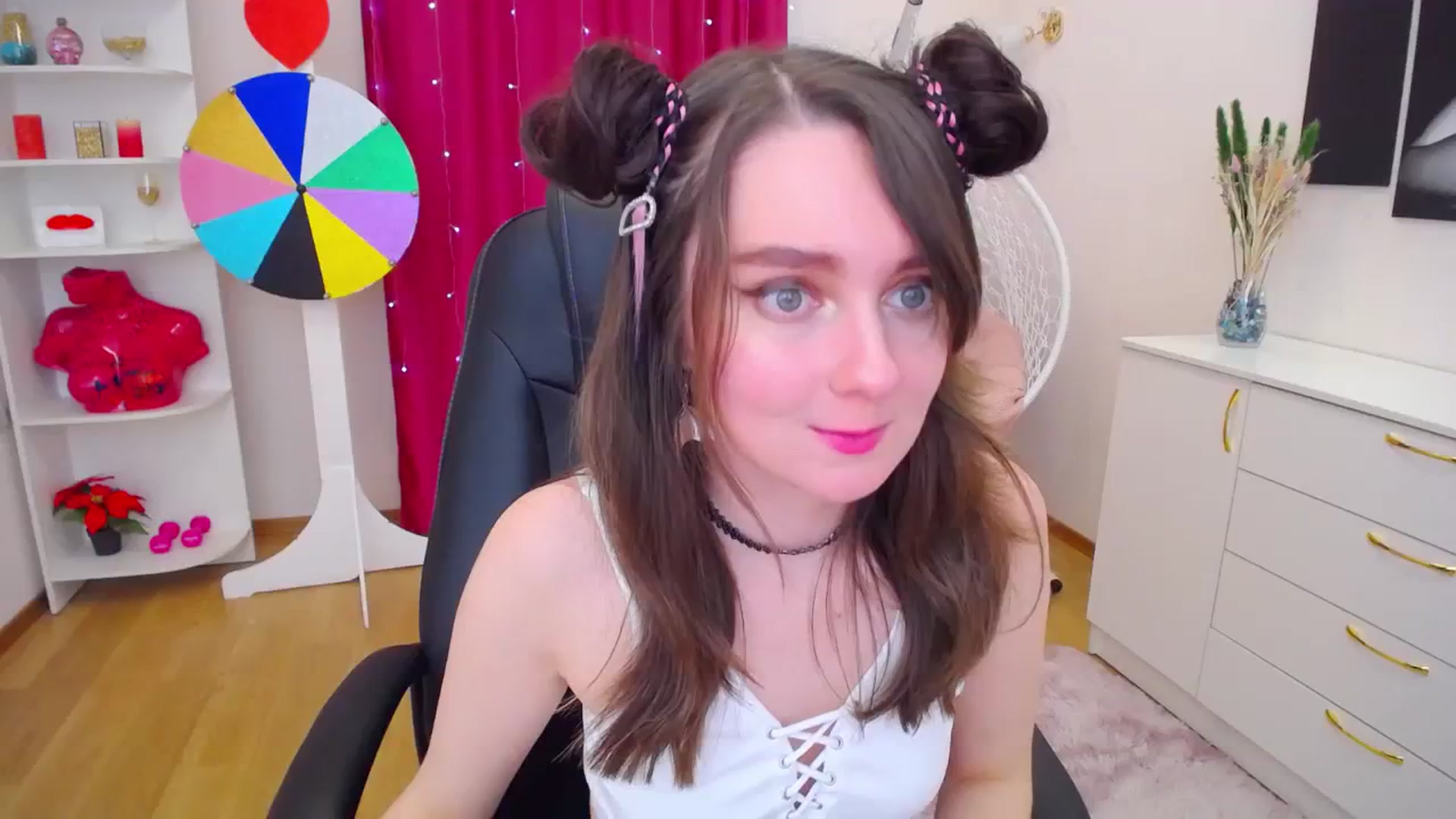 Gallery image thumbnail from Milim_Nava's myfreecams stream on, 11/13/2023, 06:20 image 10 of 20