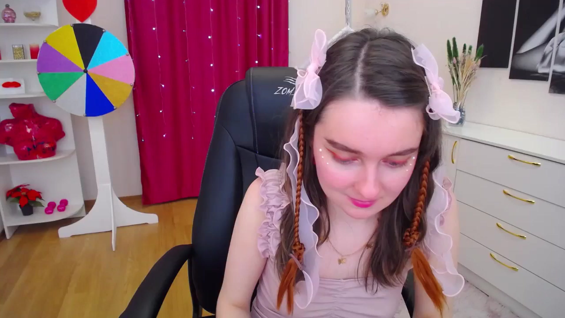 Gallery image thumbnail from Milim_Nava's myfreecams stream on, 11/19/2023, 21:41 image 1 of 20