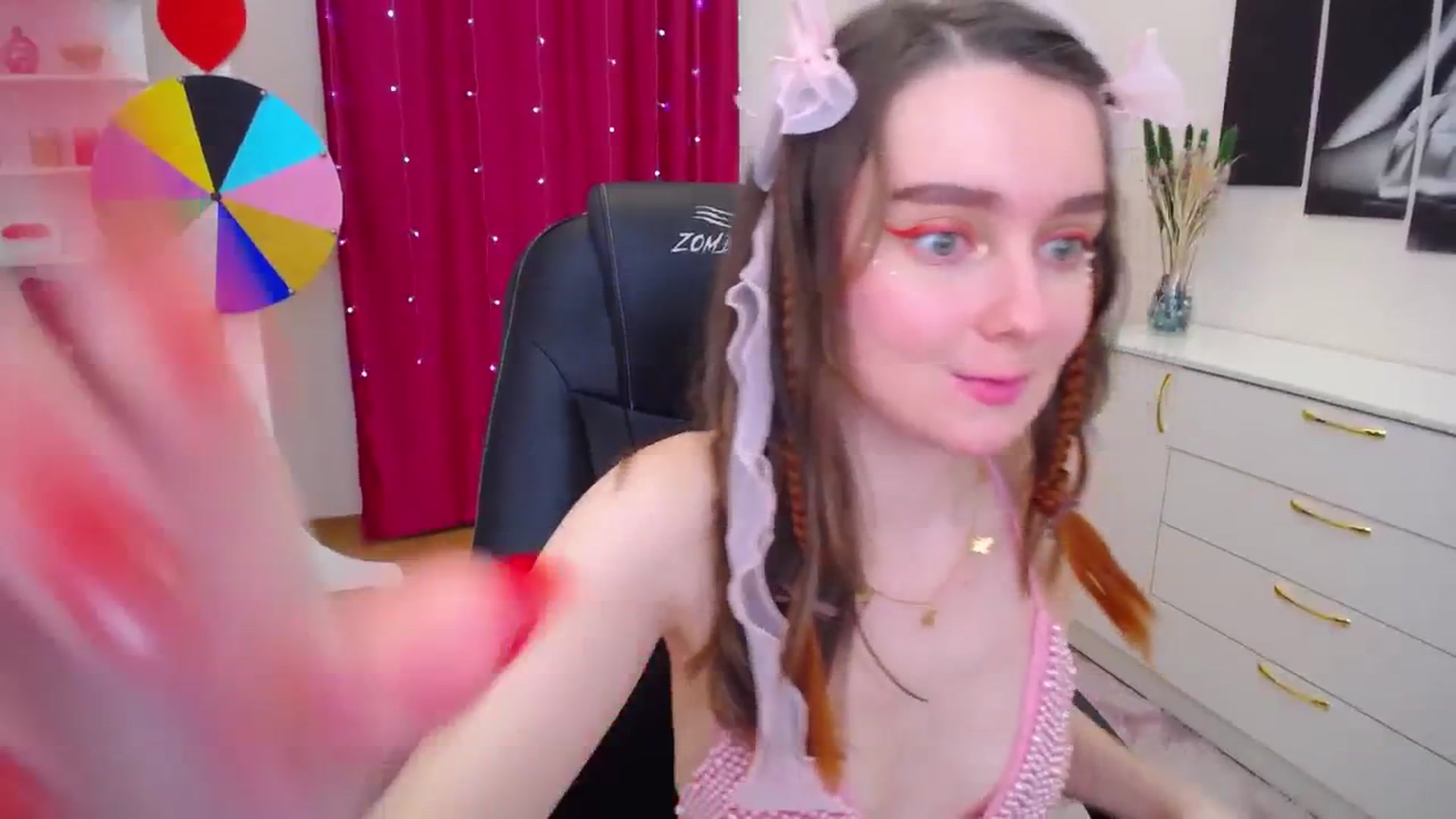 Gallery image thumbnail from Milim_Nava's myfreecams stream on, 11/19/2023, 22:38 image 2 of 20