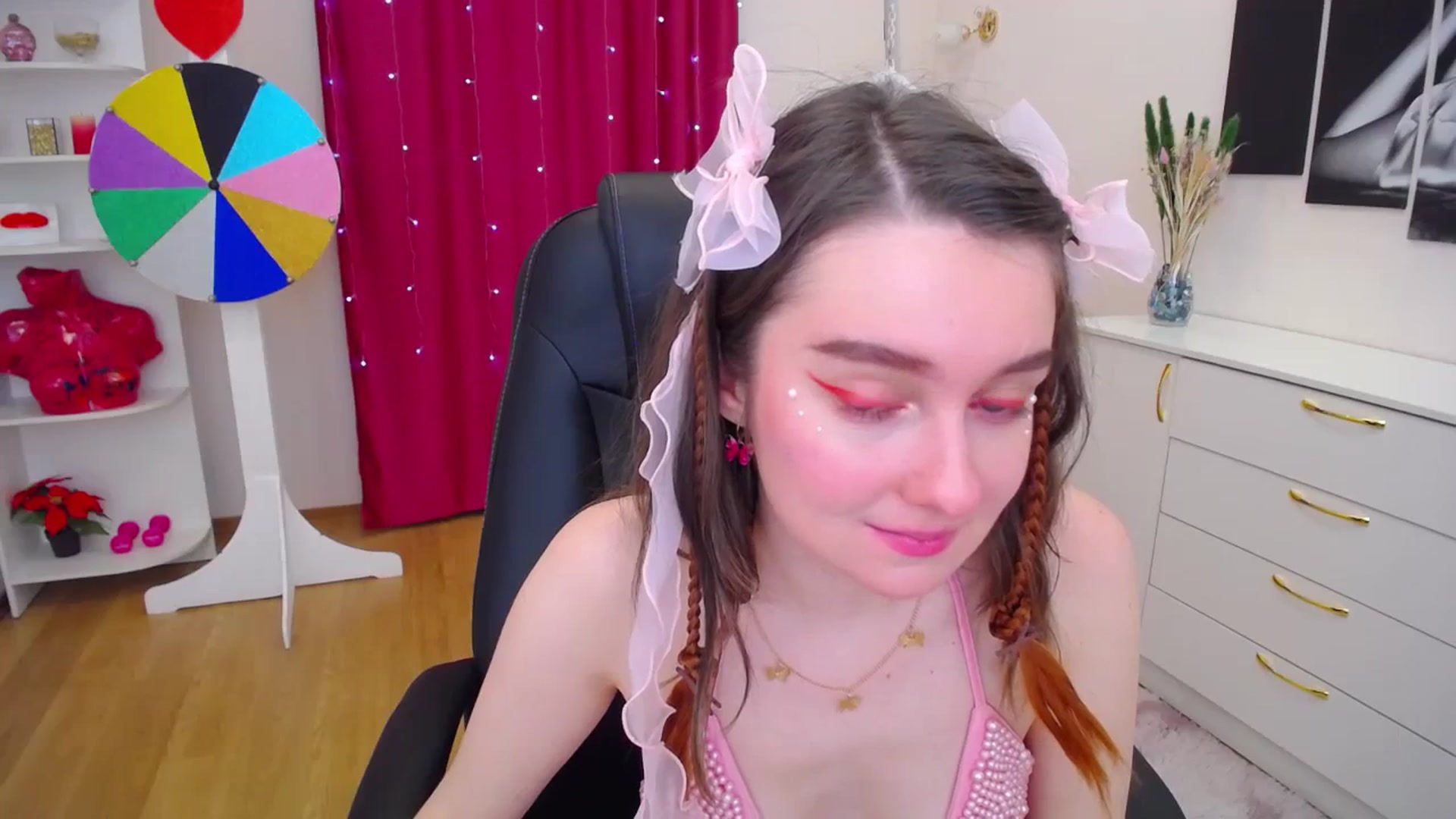 Gallery image thumbnail from Milim_Nava's myfreecams stream on, 11/19/2023, 22:38 image 5 of 20