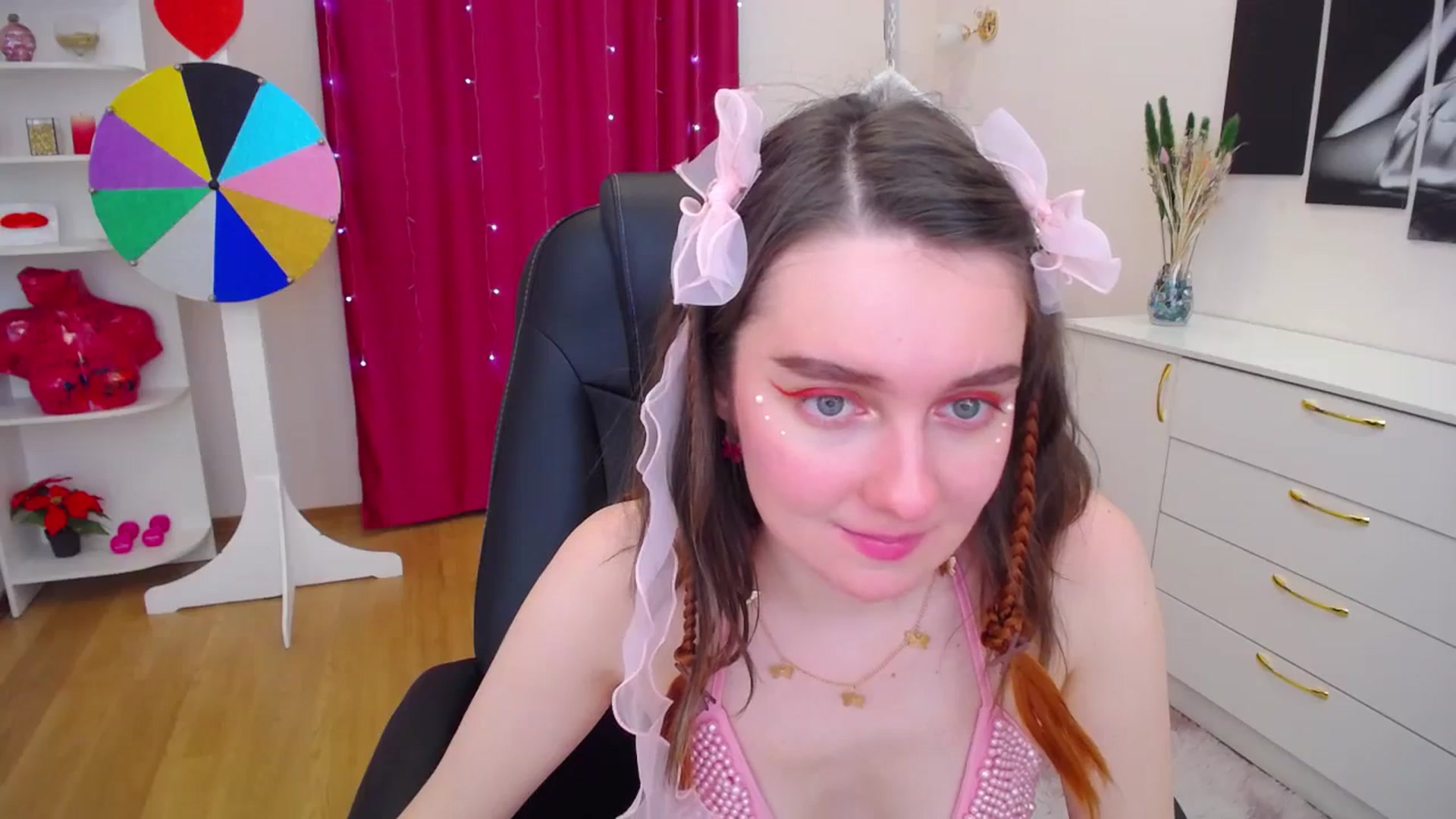 Gallery image thumbnail from Milim_Nava's myfreecams stream on, 11/19/2023, 22:38 image 7 of 20