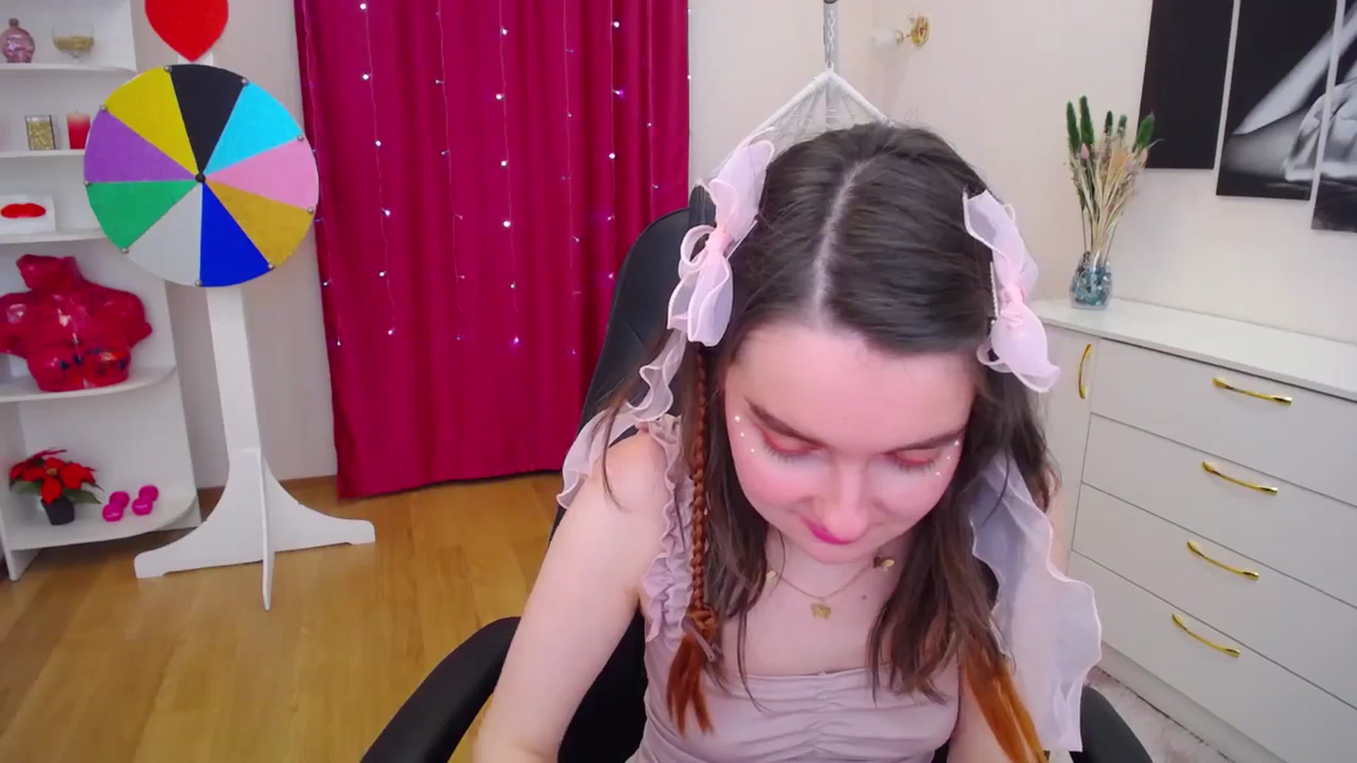 Gallery image thumbnail from Milim_Nava's myfreecams stream on, 11/20/2023, 24:00 image 7 of 20