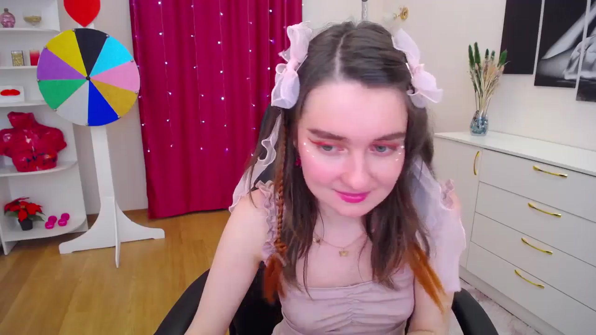 Gallery image thumbnail from Milim_Nava's myfreecams stream on, 11/20/2023, 24:00 image 3 of 20
