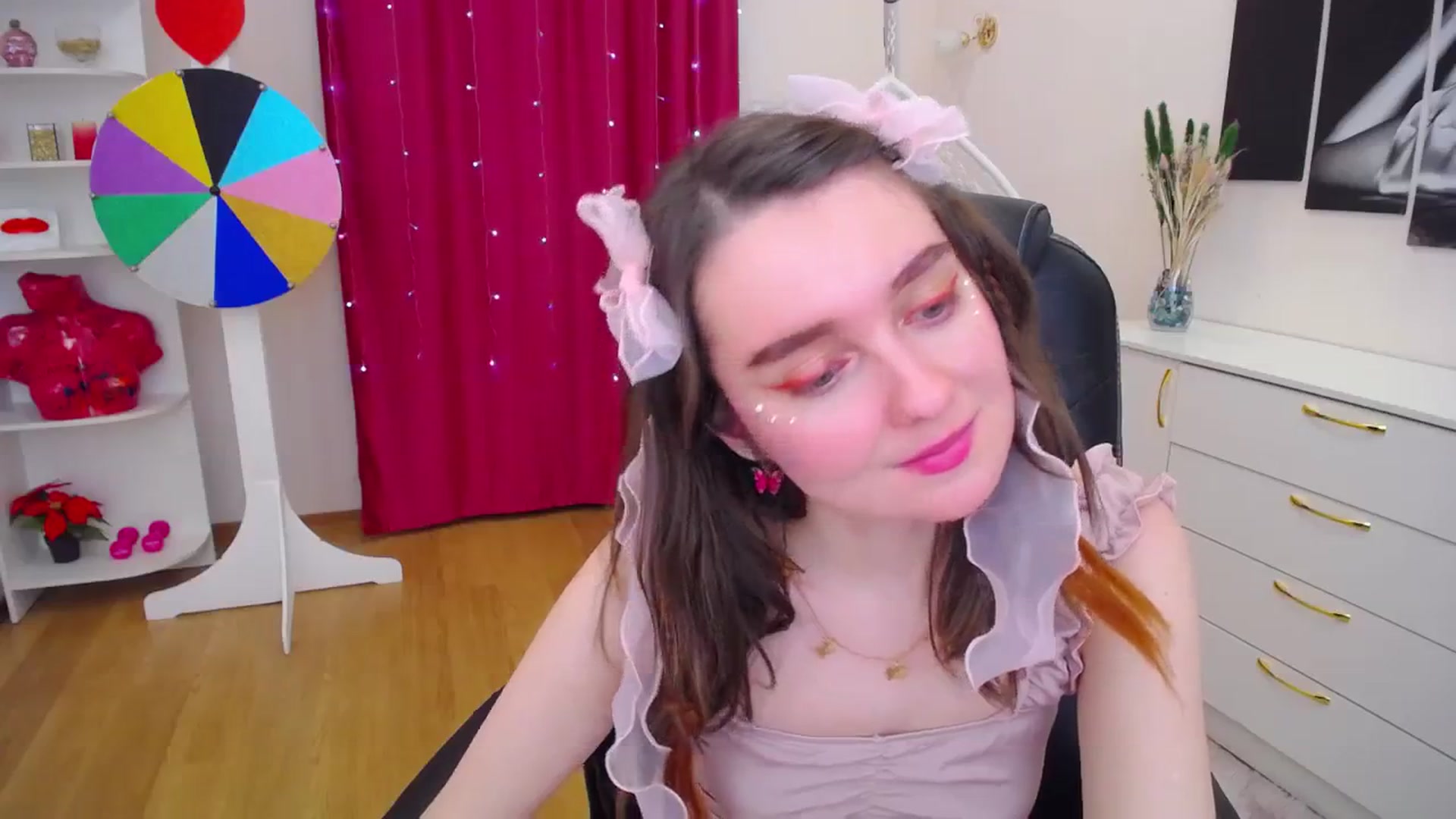 Gallery image thumbnail from Milim_Nava's myfreecams stream on, 11/20/2023, 24:00 image 17 of 20