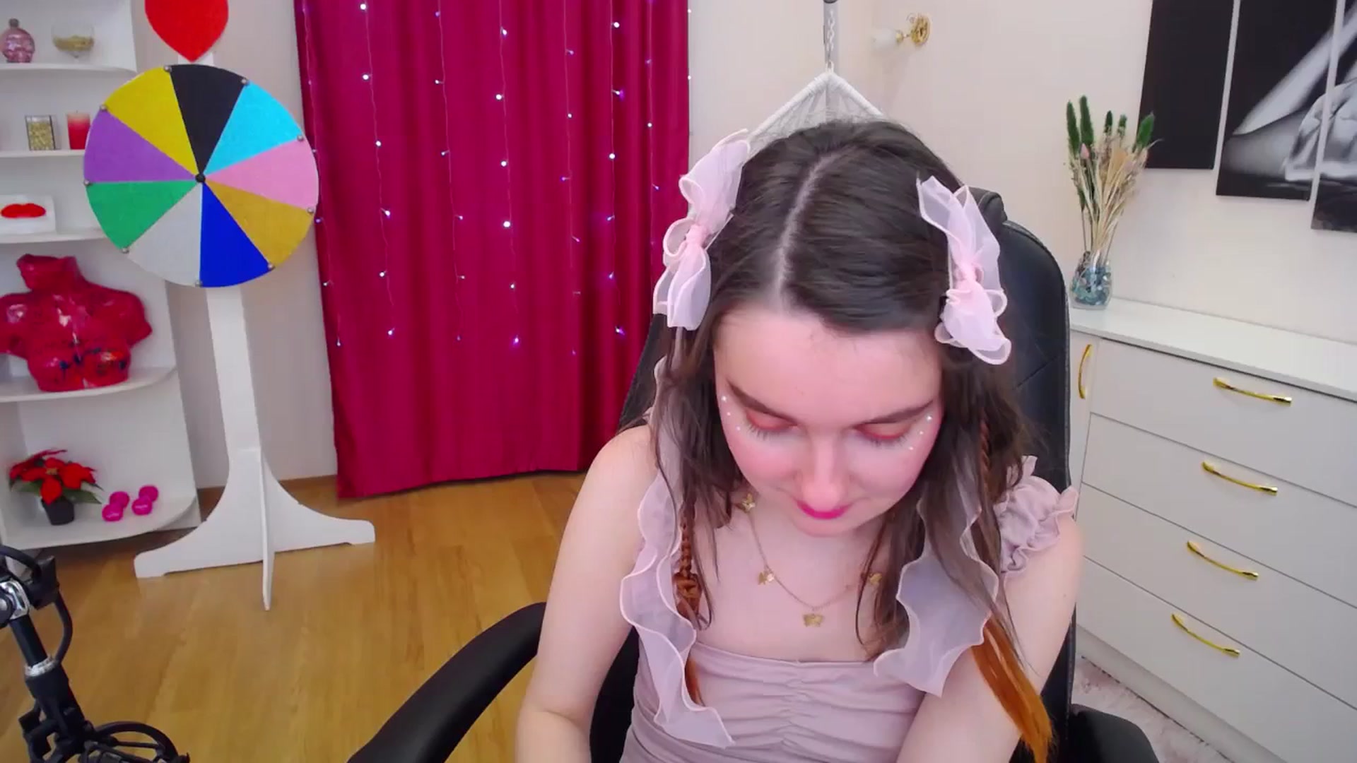 Gallery image thumbnail from Milim_Nava's myfreecams stream on, 11/20/2023, 24:00 image 20 of 20