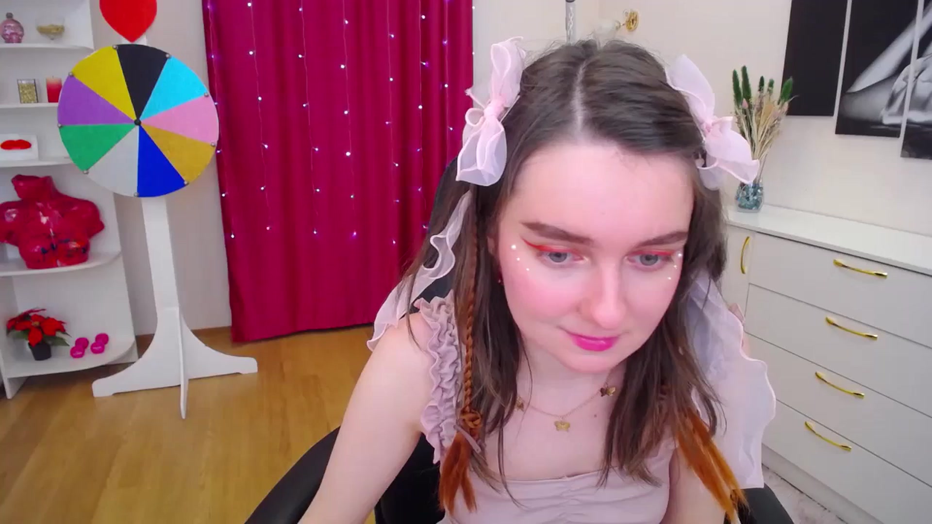 Gallery image thumbnail from Milim_Nava's myfreecams stream on, 11/20/2023, 24:00 image 4 of 20