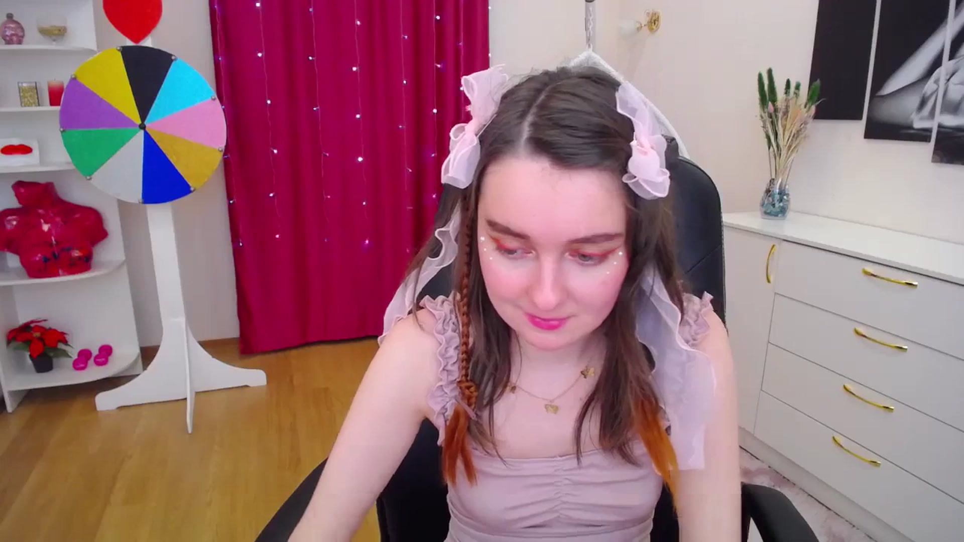 Gallery image thumbnail from Milim_Nava's myfreecams stream on, 11/20/2023, 24:00 image 6 of 20
