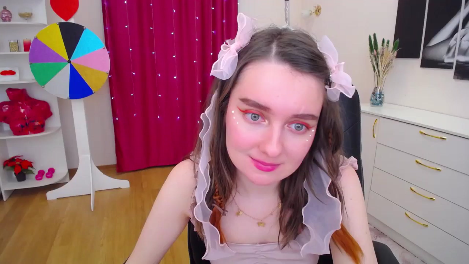 Gallery image thumbnail from Milim_Nava's myfreecams stream on, 11/20/2023, 24:00 image 16 of 20
