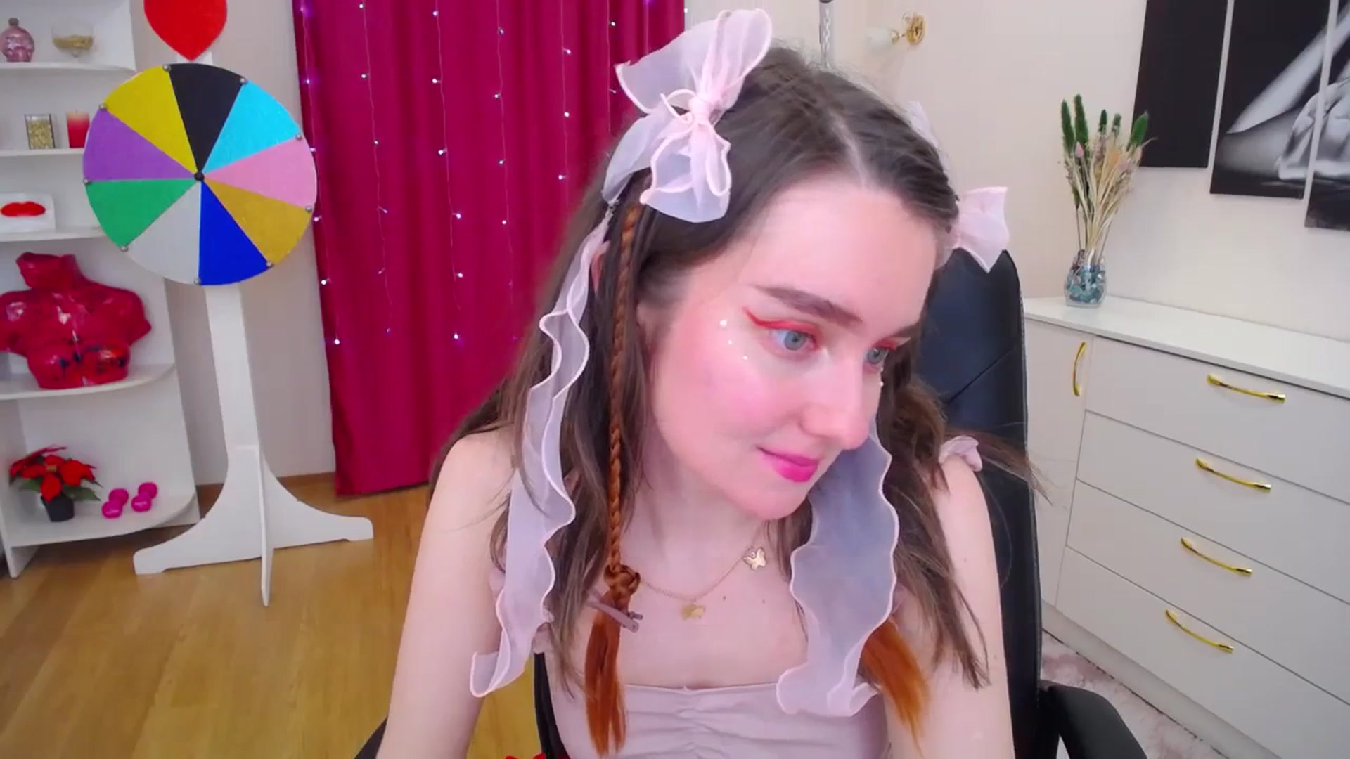 Gallery image thumbnail from Milim_Nava's myfreecams stream on, 11/20/2023, 24:00 image 11 of 20