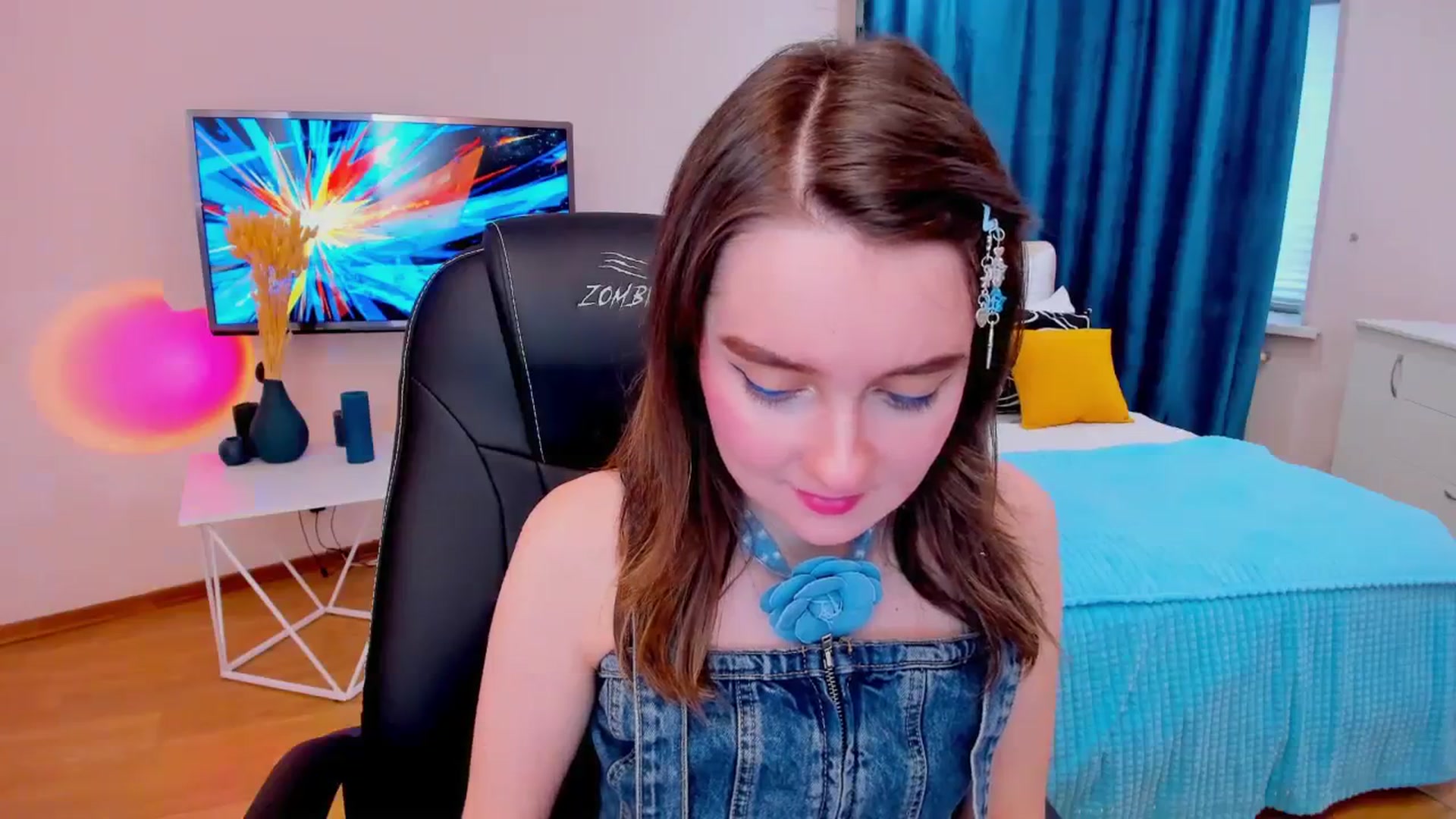 Gallery image thumbnail from Milim_Nava's myfreecams stream on, 11/21/2023, 07:10 image 12 of 20