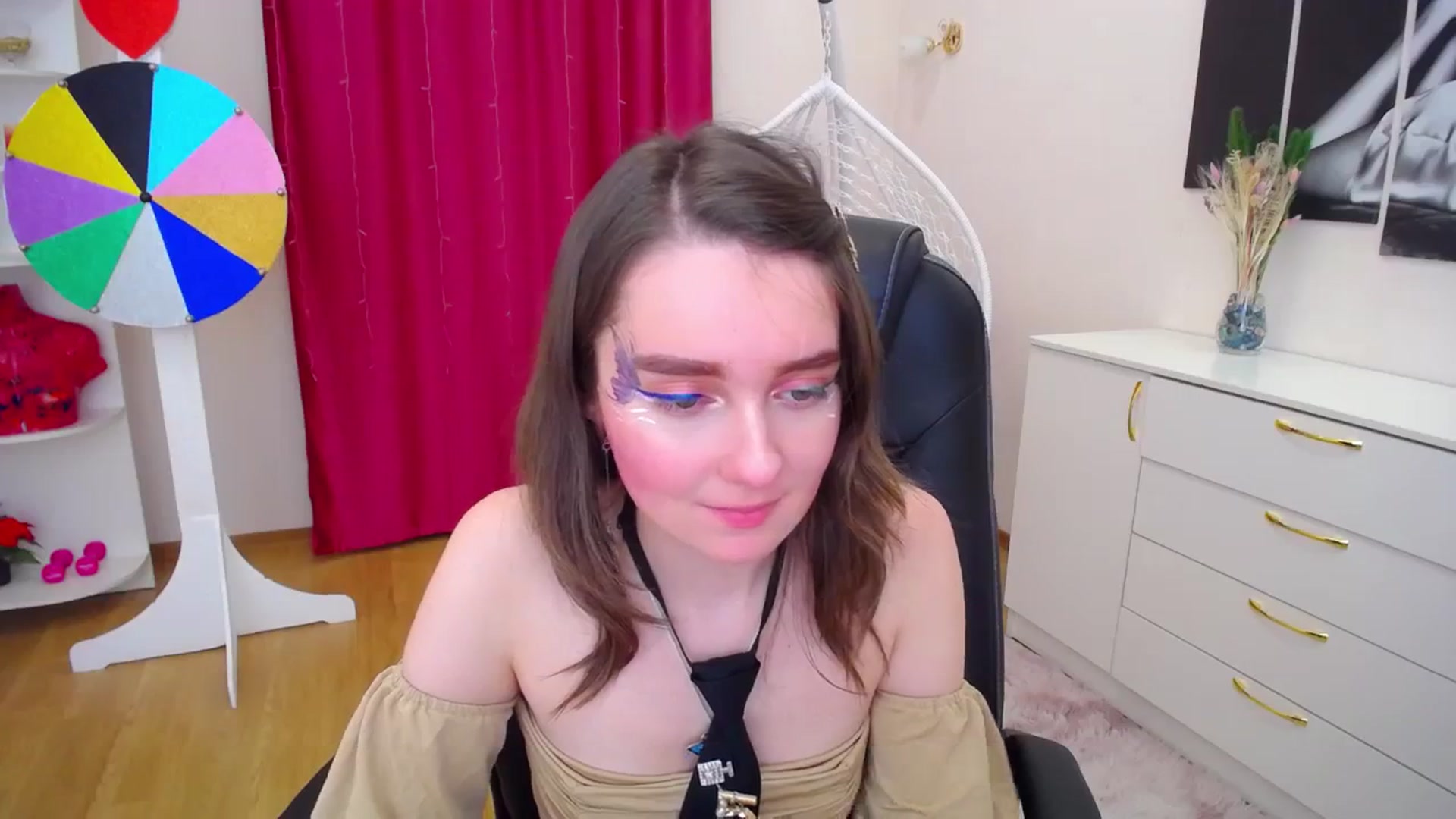 Gallery image thumbnail from Milim_Nava's myfreecams stream on, 12/02/2023, 08:24 image 16 of 20