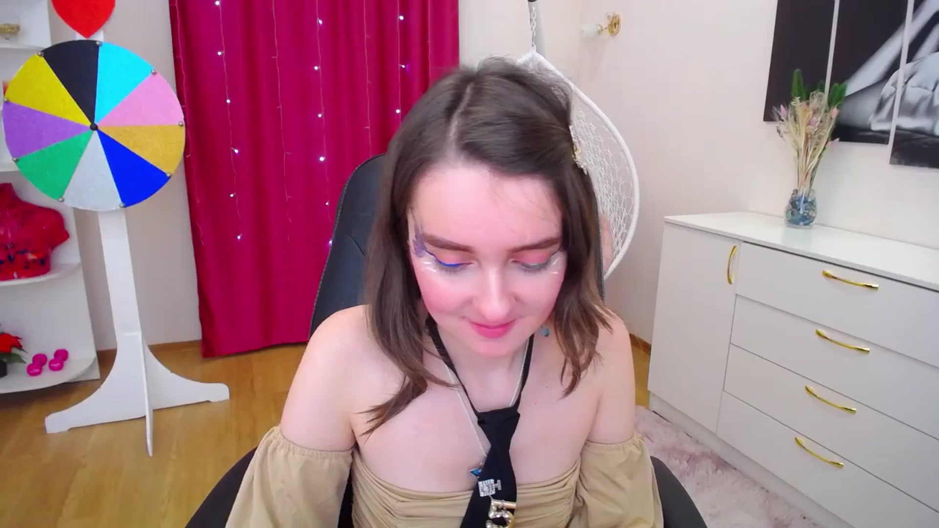 Gallery image thumbnail from Milim_Nava's myfreecams stream on, 12/02/2023, 08:24 image 13 of 20