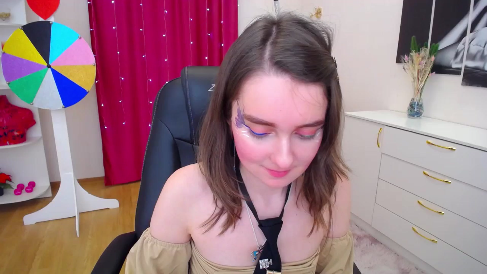 Gallery image thumbnail from Milim_Nava's myfreecams stream on, 12/02/2023, 08:24 image 6 of 20