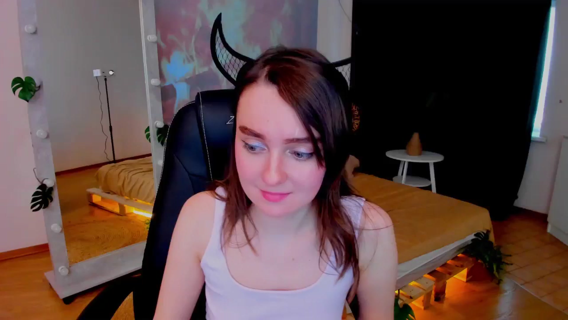 Gallery image thumbnail from Milim_Nava's myfreecams stream on, 12/12/2023, 09:40 image 17 of 20