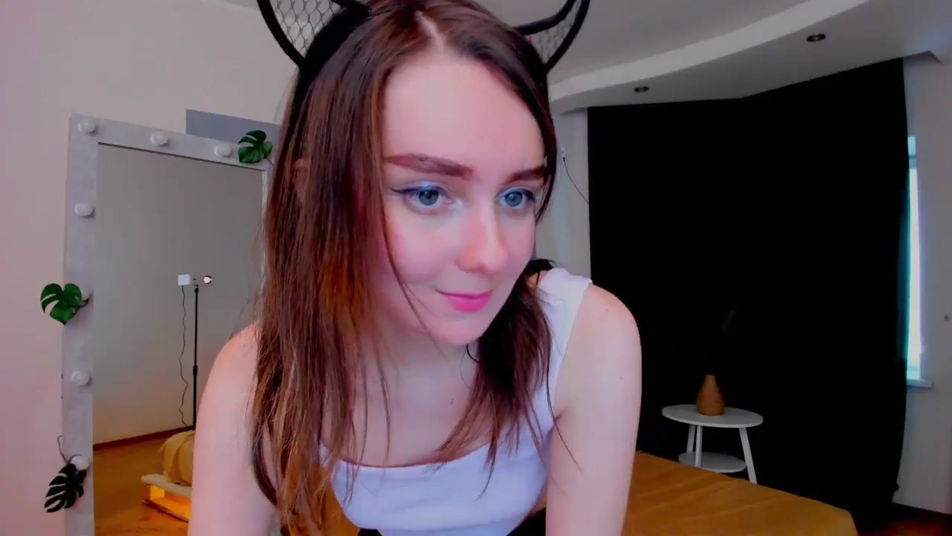 Gallery image thumbnail from Milim_Nava's myfreecams stream on, 12/12/2023, 09:40 image 11 of 20
