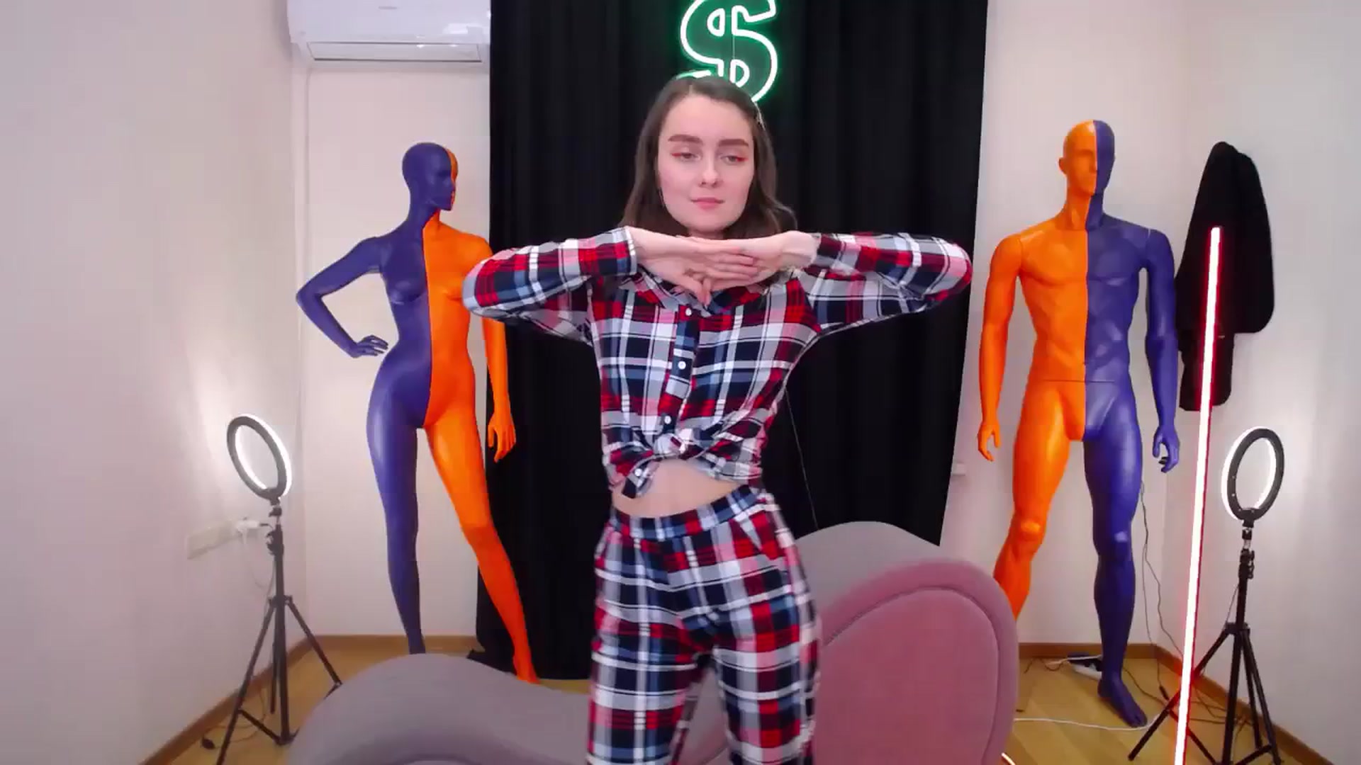 Gallery image thumbnail from Milim_Nava's myfreecams stream on, 12/15/2023, 07:47 image 19 of 20