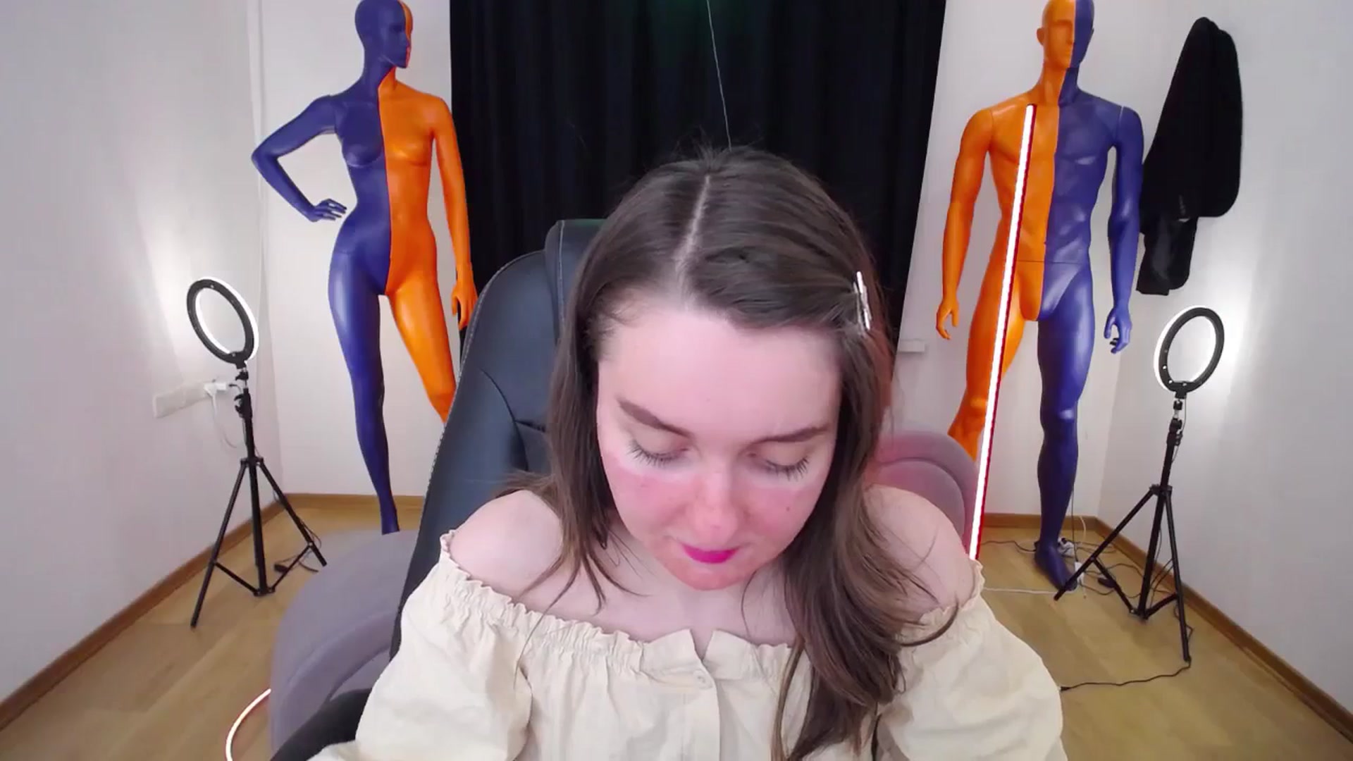 Gallery image thumbnail from Milim_Nava's myfreecams stream on, 12/20/2023, 08:58 image 4 of 20