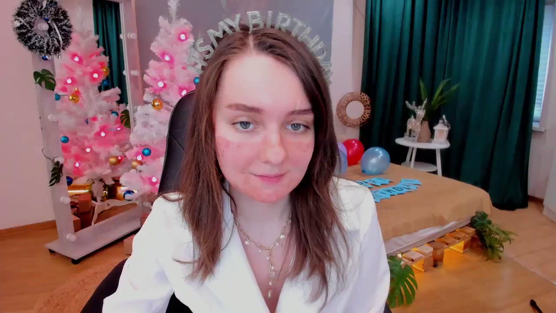 Gallery image thumbnail from Milim_Nava's myfreecams stream on, 12/21/2023, 11:57 image 6 of 20