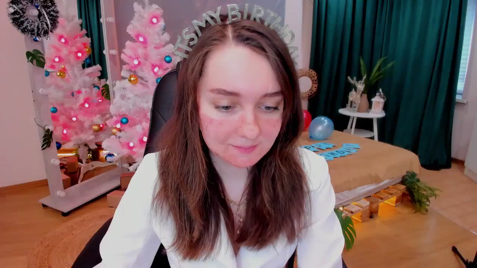 Gallery image thumbnail from Milim_Nava's myfreecams stream on, 12/21/2023, 11:57 image 4 of 20