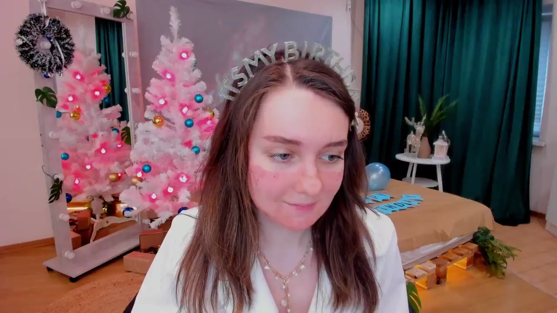 Gallery image thumbnail from Milim_Nava's myfreecams stream on, 12/21/2023, 11:57 image 18 of 20