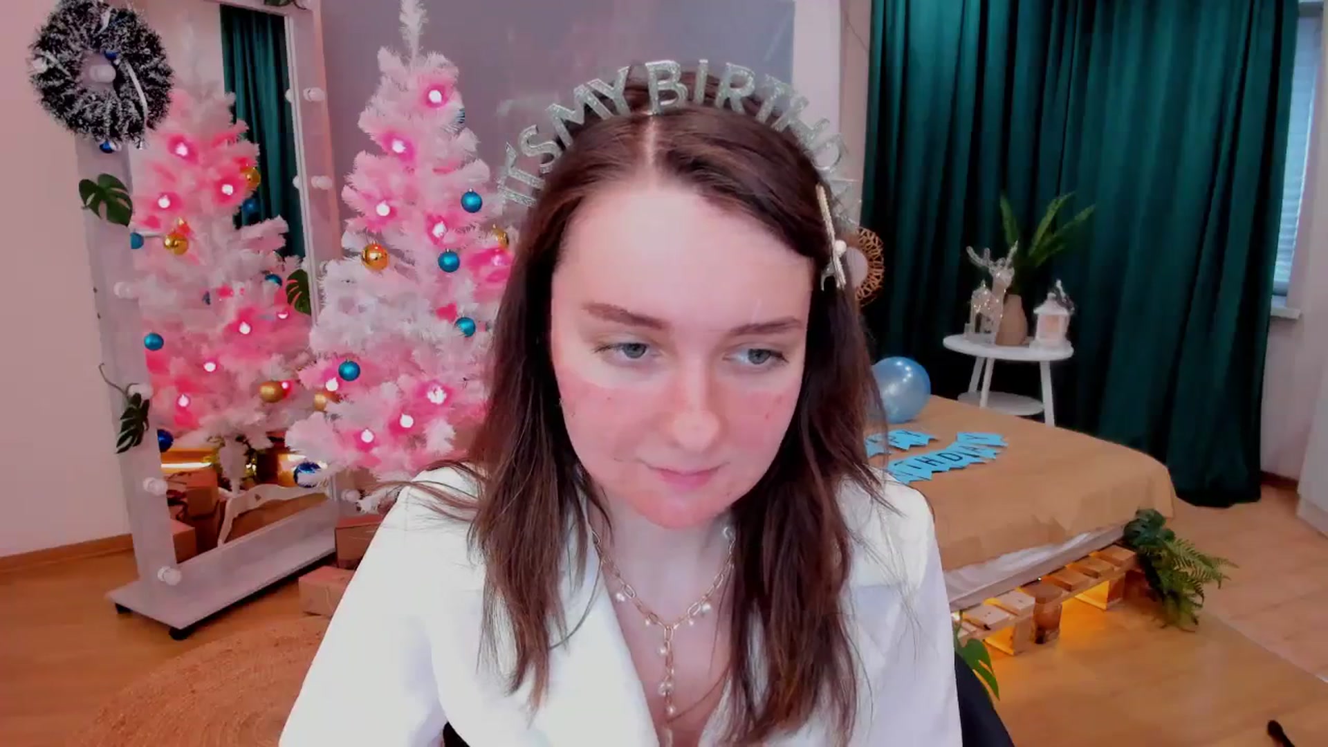 Gallery image thumbnail from Milim_Nava's myfreecams stream on, 12/21/2023, 11:57 image 16 of 20