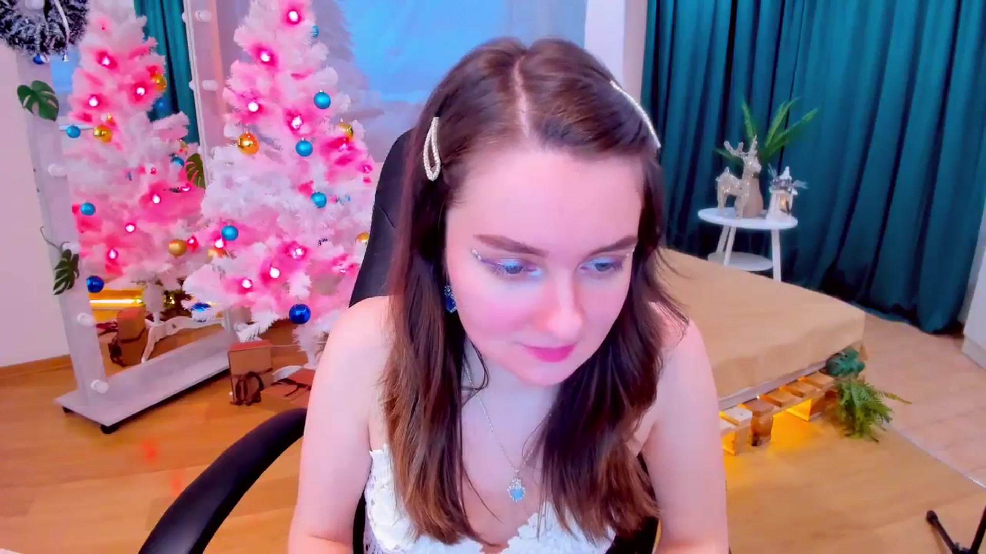 Gallery image thumbnail from Milim_Nava's myfreecams stream on, 12/25/2023, 07:23 image 13 of 20