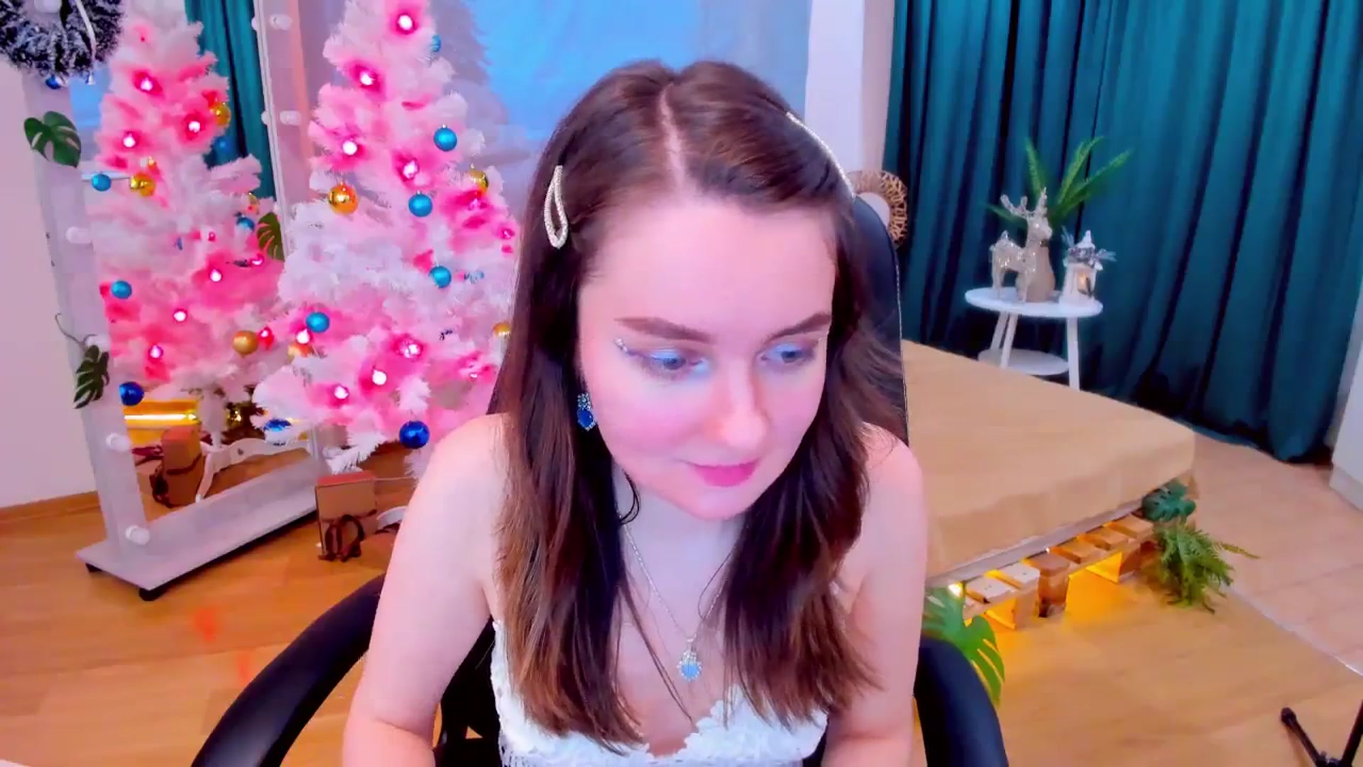 Gallery image thumbnail from Milim_Nava's myfreecams stream on, 12/25/2023, 07:23 image 11 of 20