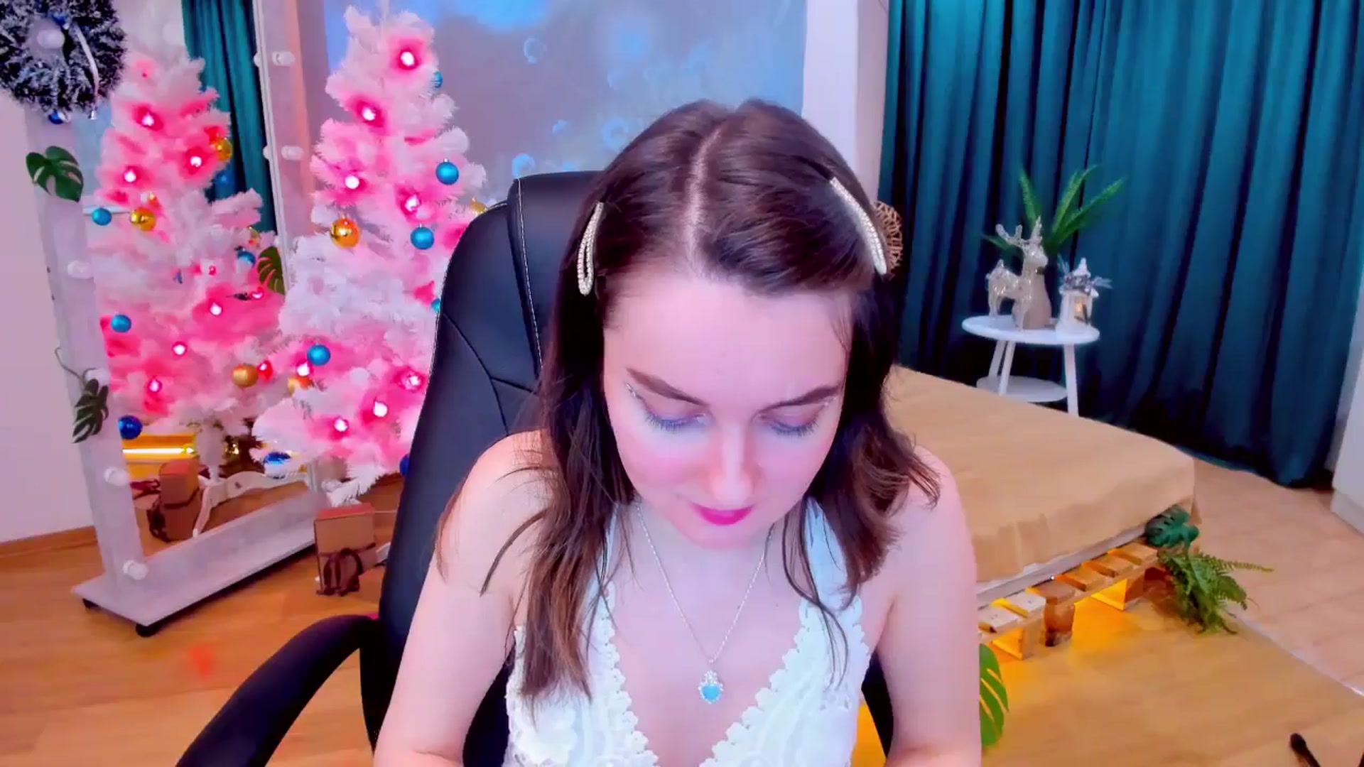 Gallery image thumbnail from Milim_Nava's myfreecams stream on, 12/25/2023, 09:09 image 9 of 20