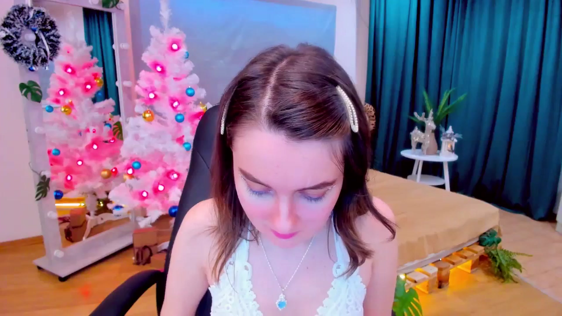 Gallery image thumbnail from Milim_Nava's myfreecams stream on, 12/25/2023, 09:50 image 16 of 20