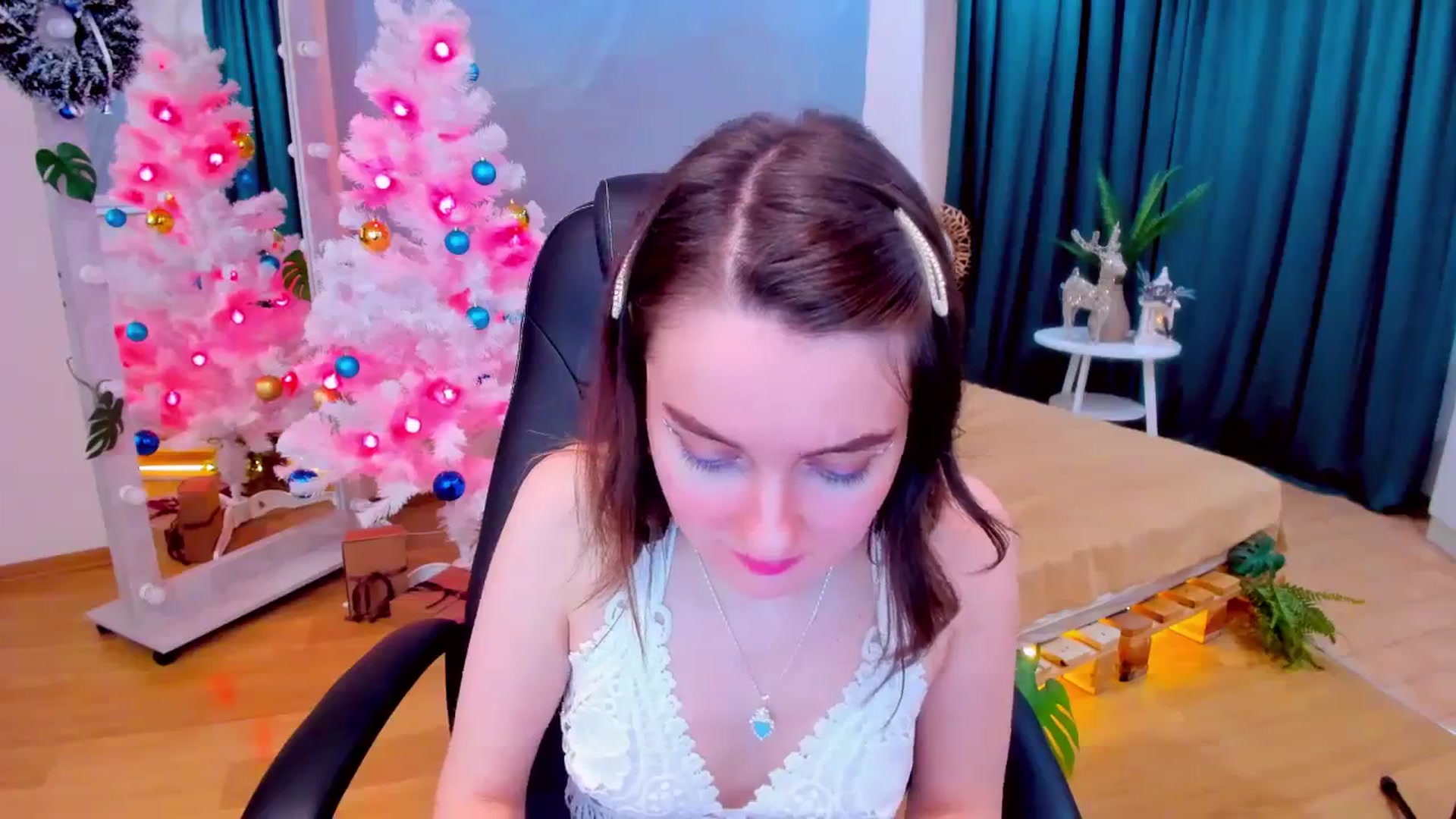 Gallery image thumbnail from Milim_Nava's myfreecams stream on, 12/25/2023, 09:50 image 3 of 20