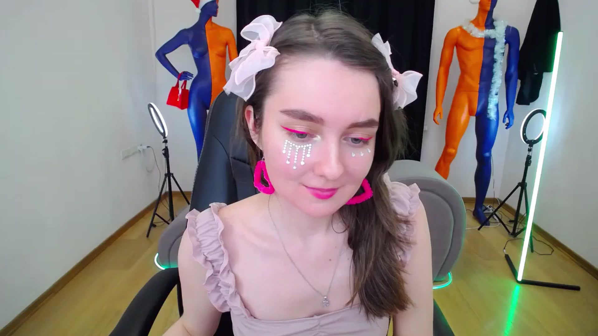Gallery image thumbnail from Milim_Nava's myfreecams stream on, 12/26/2023, 07:12 image 12 of 20