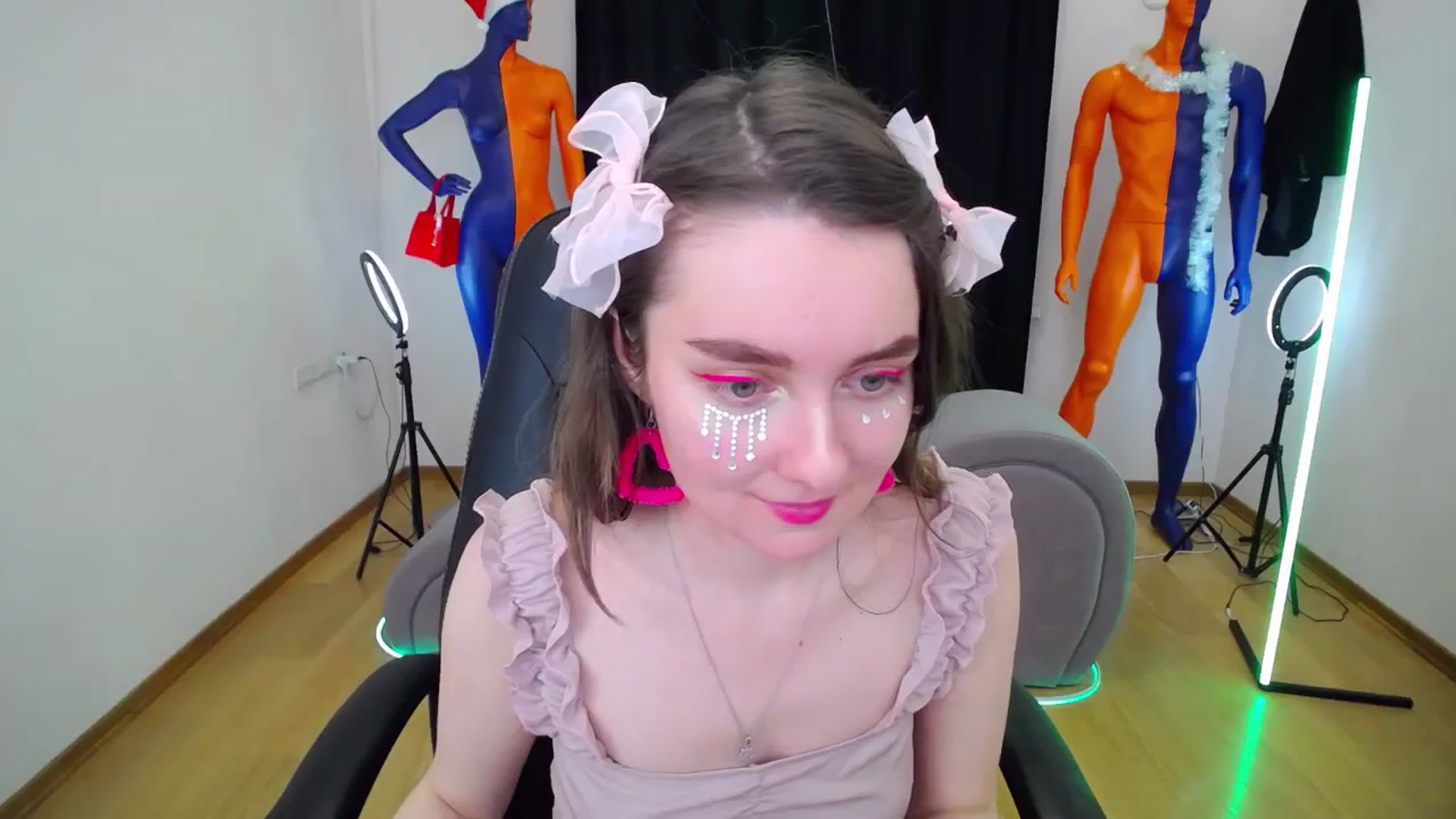 Gallery image thumbnail from Milim_Nava's myfreecams stream on, 12/26/2023, 07:12 image 14 of 20