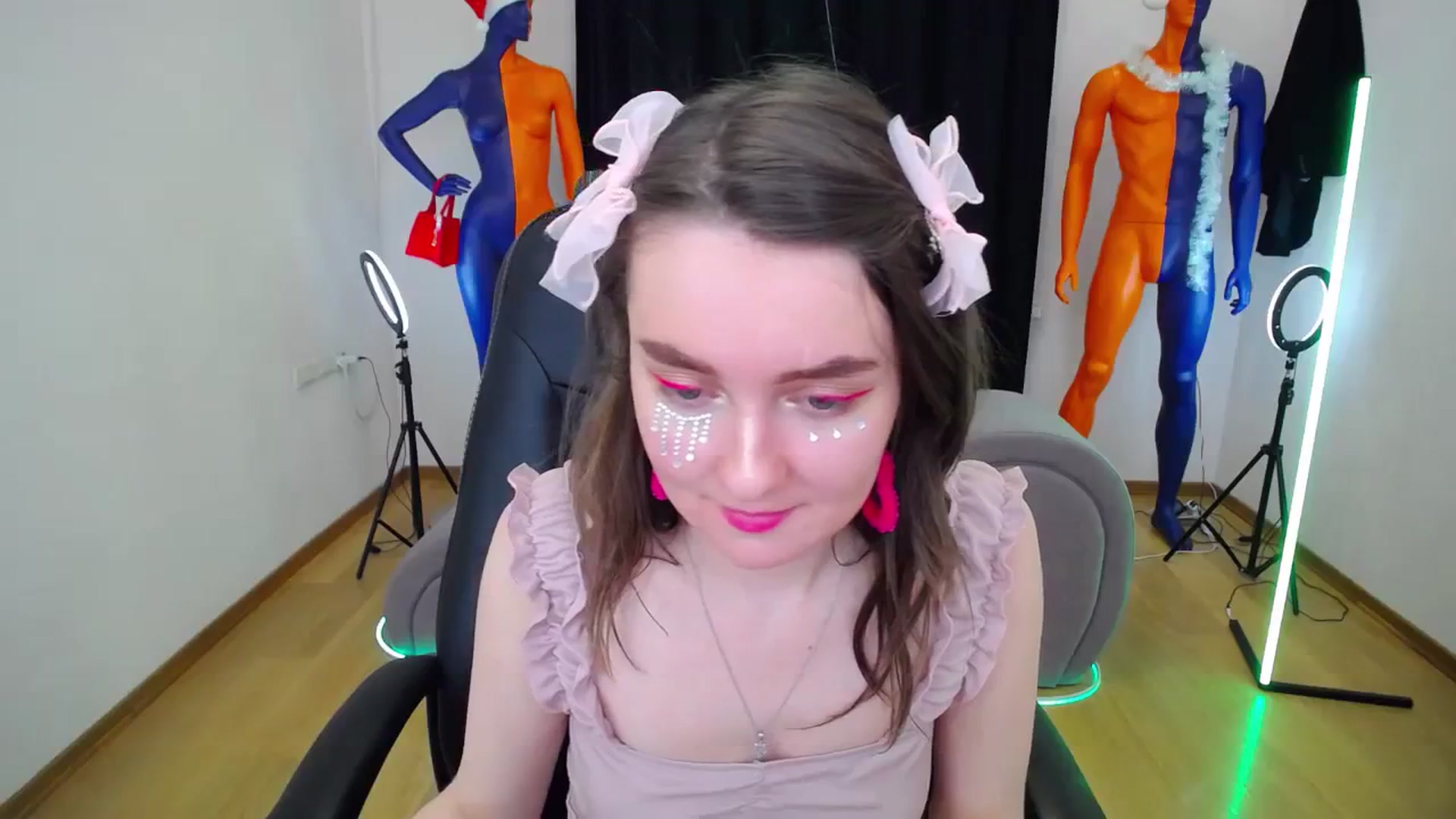 Gallery image thumbnail from Milim_Nava's myfreecams stream on, 12/26/2023, 07:12 image 10 of 20