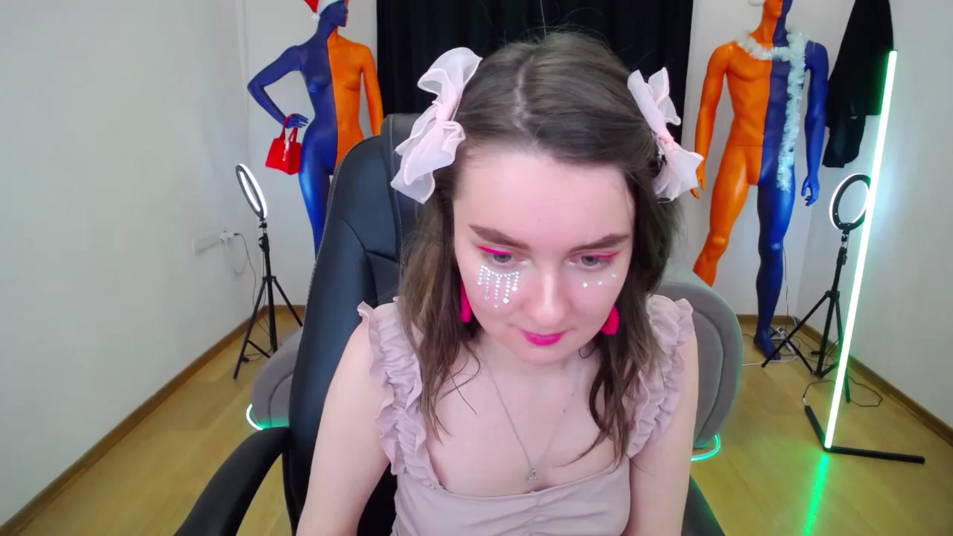 Gallery image thumbnail from Milim_Nava's myfreecams stream on, 12/26/2023, 07:12 image 11 of 20