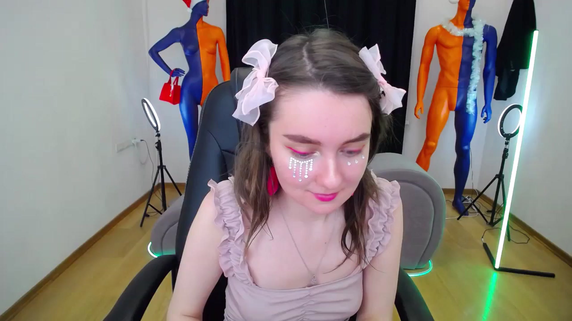 Gallery image thumbnail from Milim_Nava's myfreecams stream on, 12/26/2023, 07:12 image 5 of 20