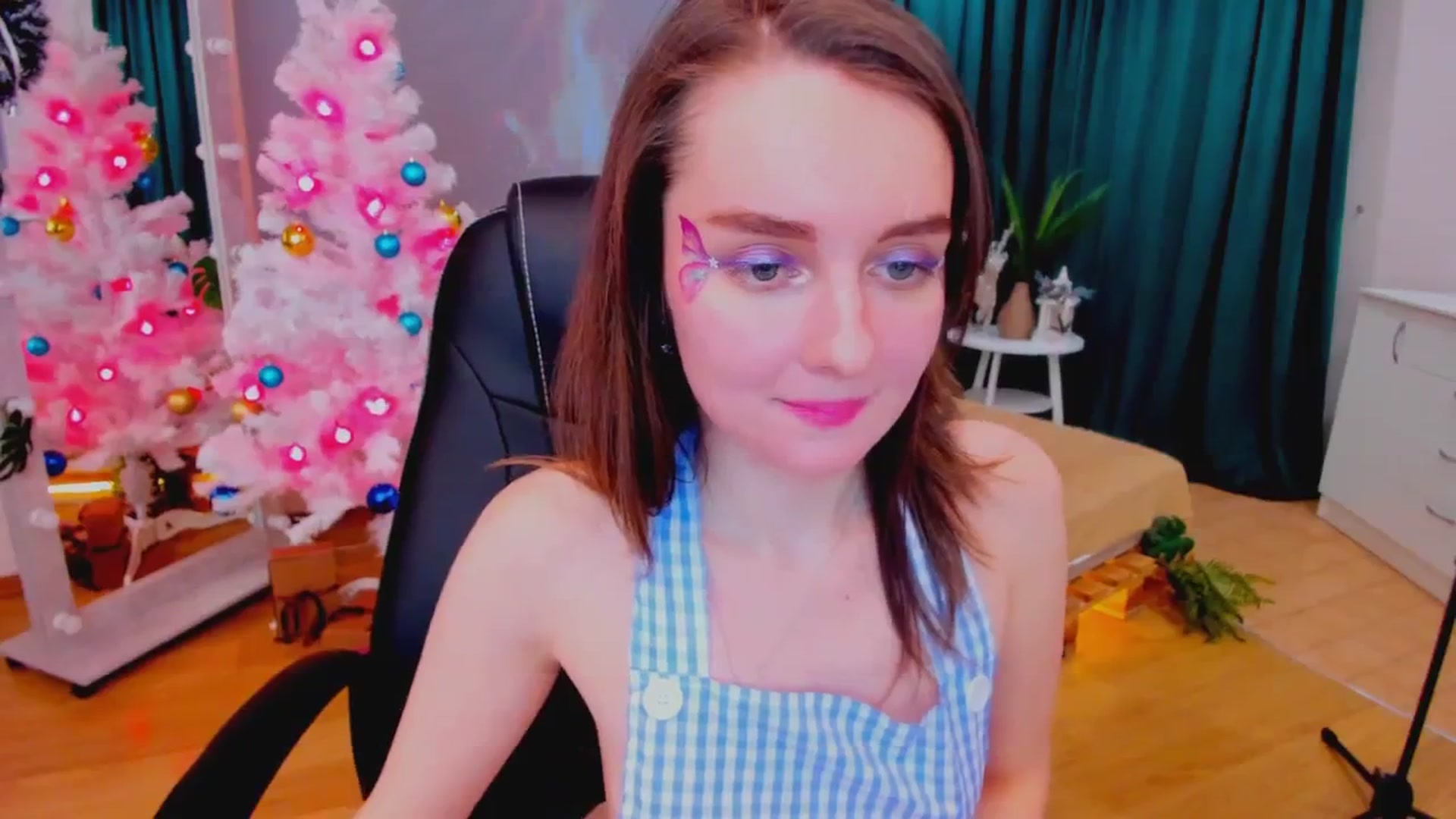 Gallery image thumbnail from Milim_Nava's myfreecams stream on, 12/28/2023, 14:20 image 14 of 20