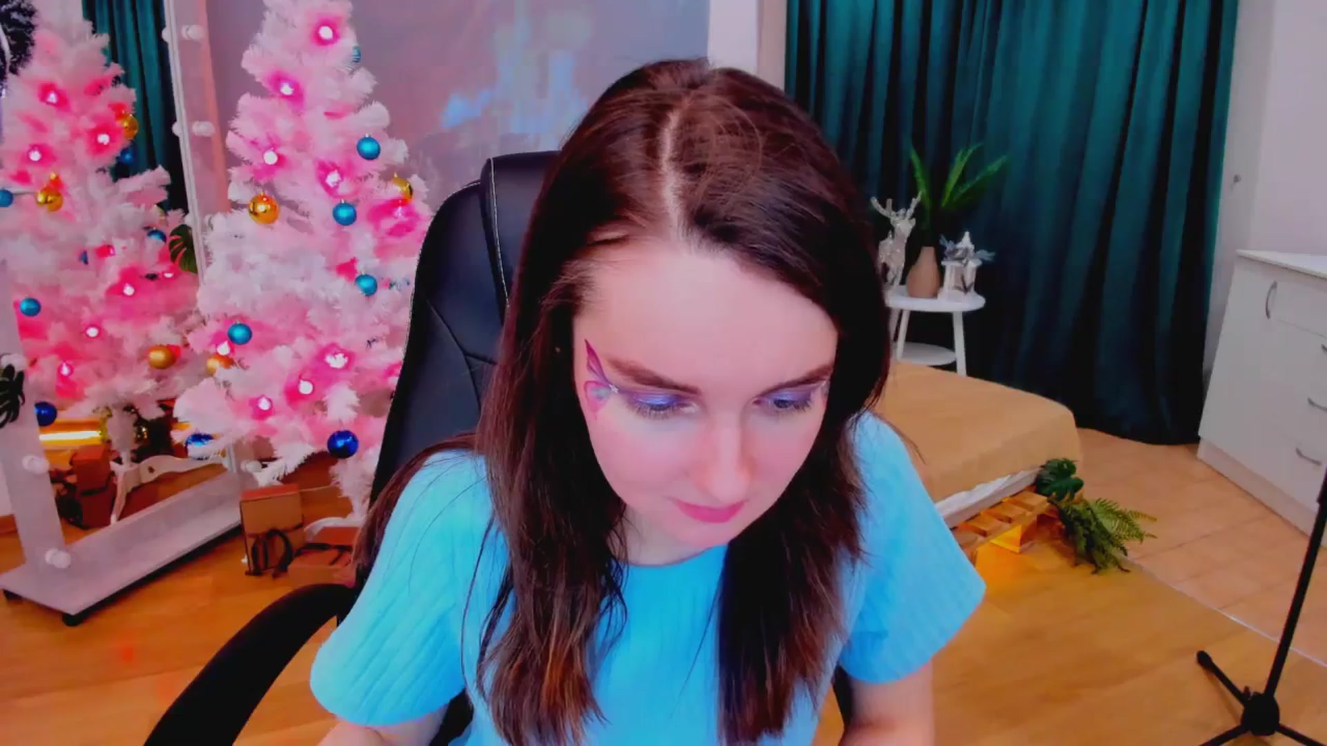 Gallery image thumbnail from Milim_Nava's myfreecams stream on, 12/28/2023, 16:48 image 16 of 20