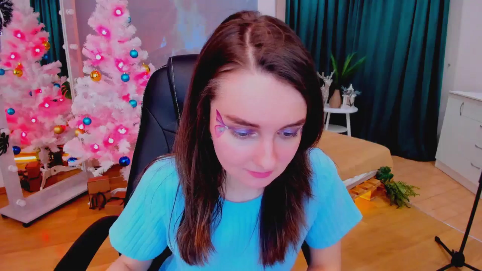 Gallery image thumbnail from Milim_Nava's myfreecams stream on, 12/28/2023, 16:48 image 17 of 20