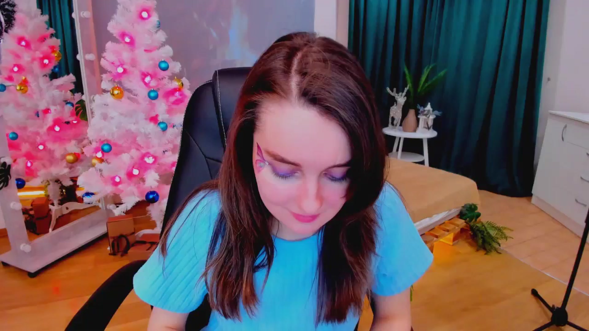 Gallery image thumbnail from Milim_Nava's myfreecams stream on, 12/28/2023, 16:48 image 14 of 20