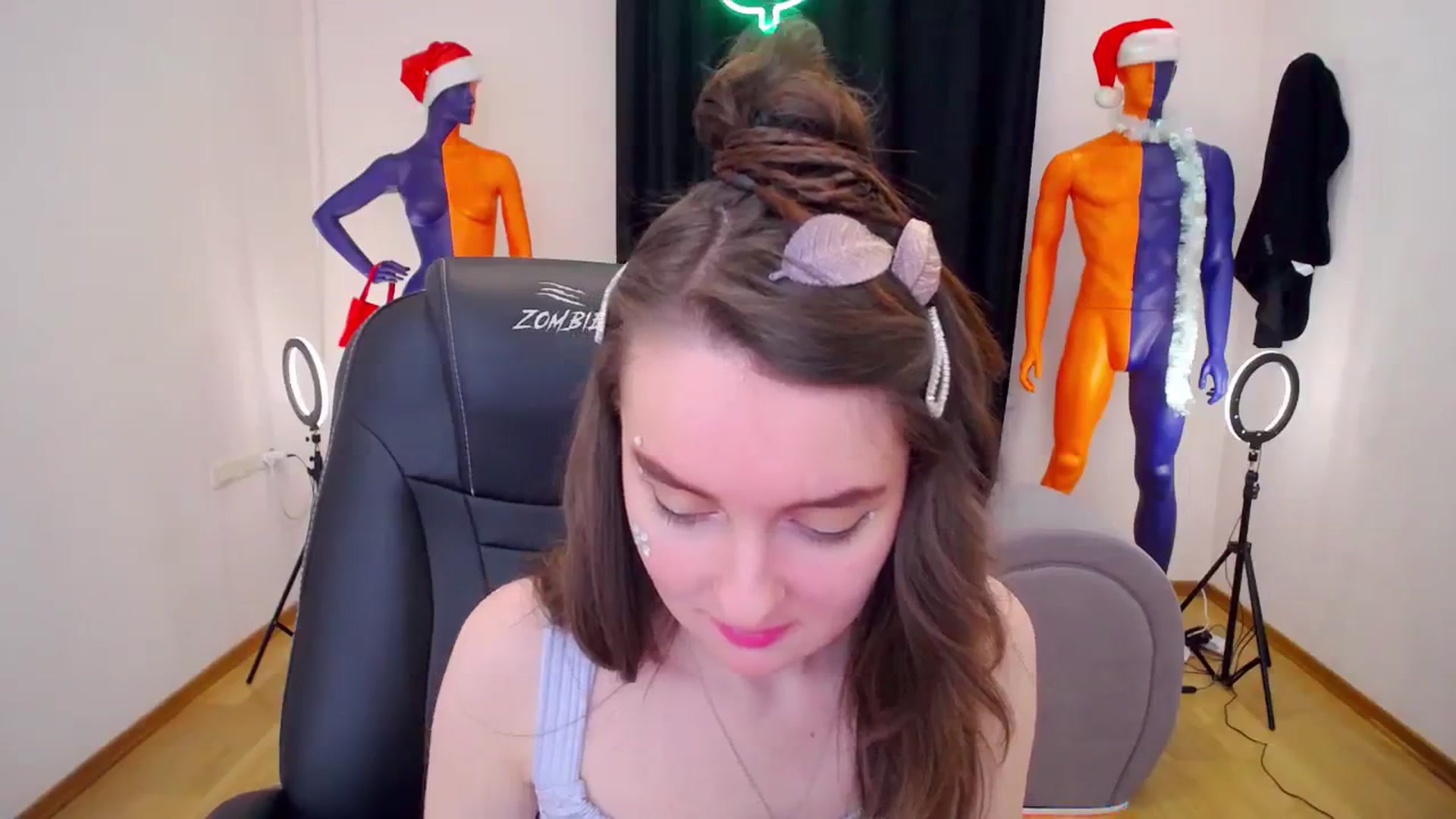 Gallery image thumbnail from Milim_Nava's myfreecams stream on, 12/29/2023, 19:28 image 2 of 20