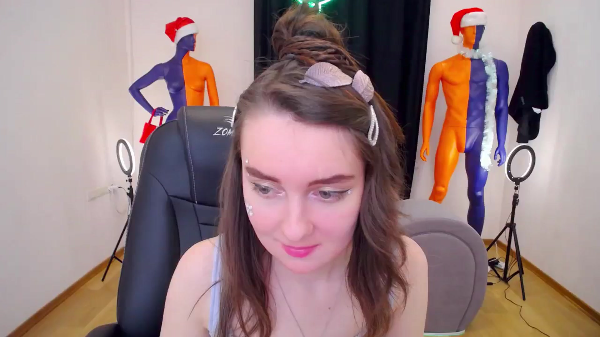 Gallery image thumbnail from Milim_Nava's myfreecams stream on, 12/29/2023, 19:28 image 4 of 20