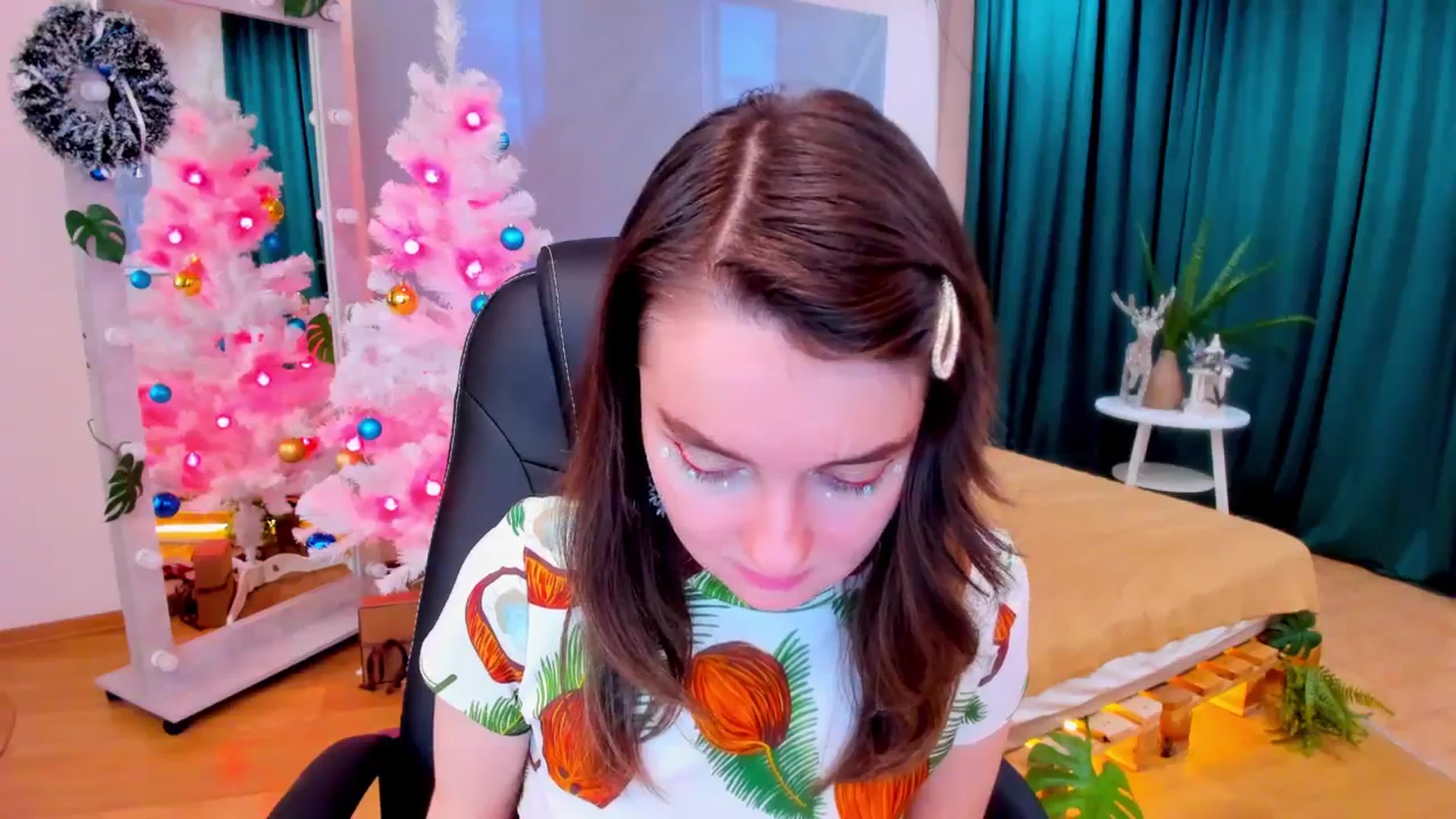 Gallery image thumbnail from Milim_Nava's myfreecams stream on, 12/30/2023, 18:02 image 19 of 20