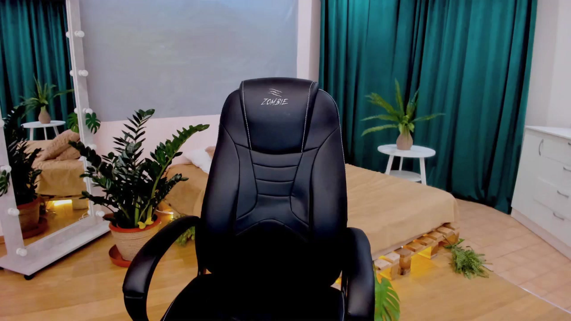 Gallery image thumbnail from Milim_Nava's myfreecams stream on, 01/25/2024, 02:02 image 6 of 20