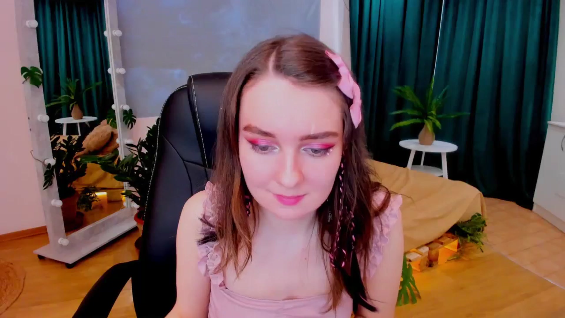 Gallery image thumbnail from Milim_Nava's myfreecams stream on, 02/26/2024, 11:56 image 17 of 20